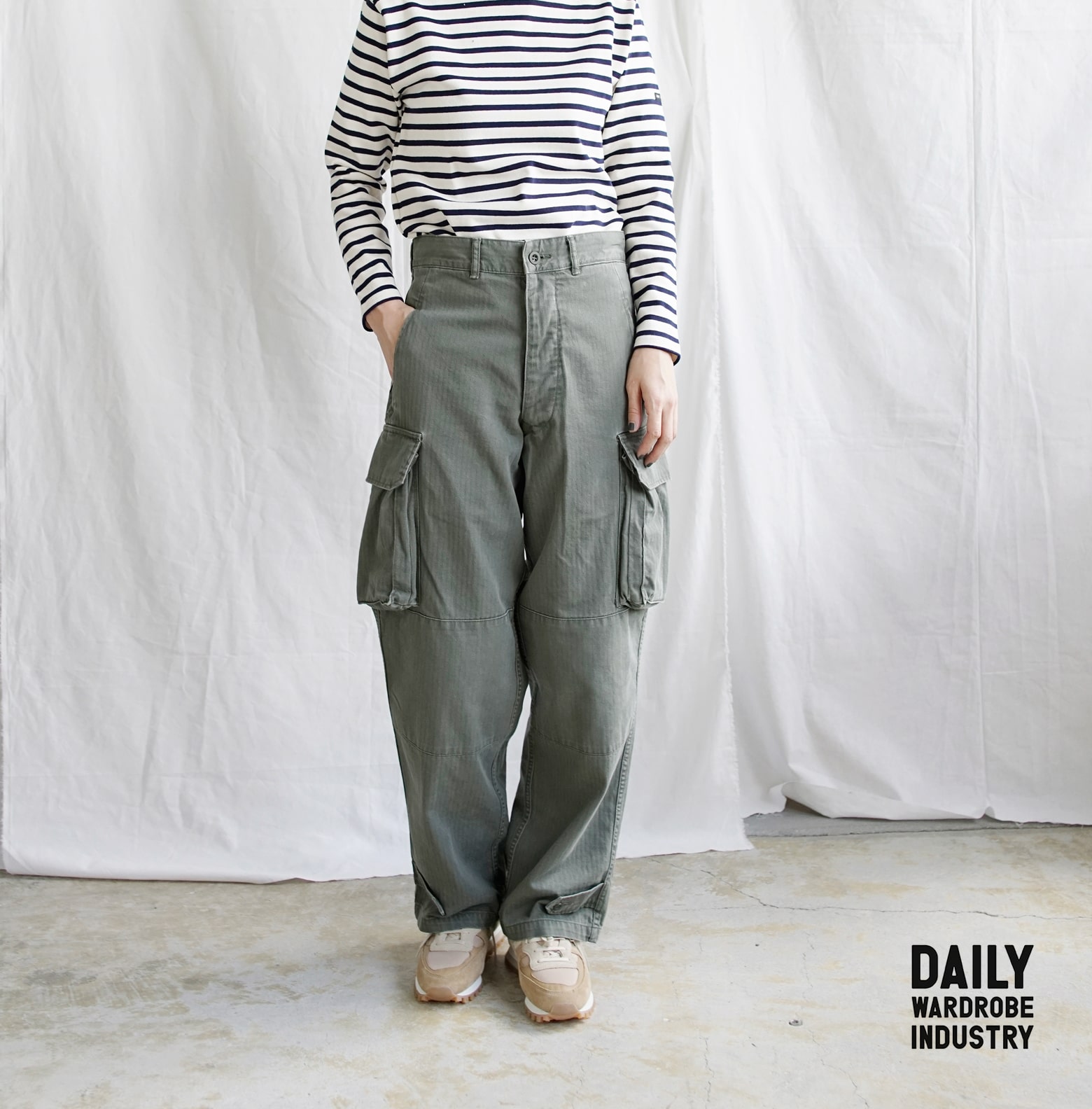 Daily Wardrobe Industry デイリーワードローブインダストリー M 47コットントラウザーズパンツ Daily M47 Trousers Iroma Aranciato