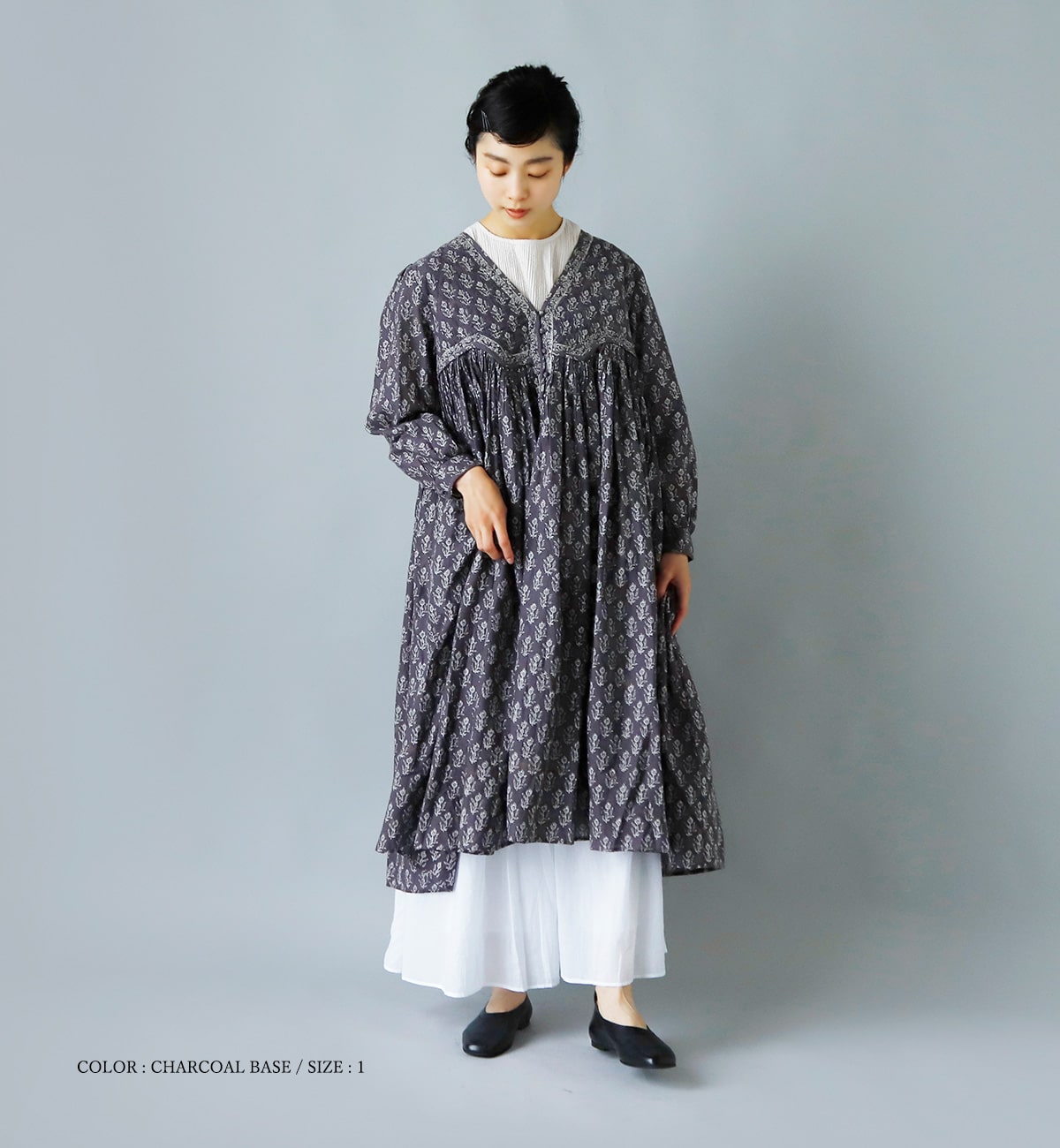 maison de soil(メゾン ド ソイル)コットンフラワーブロックプリントタックギャザードレス“Rajasthan Tuck Gathered  Dress” nmds21584
