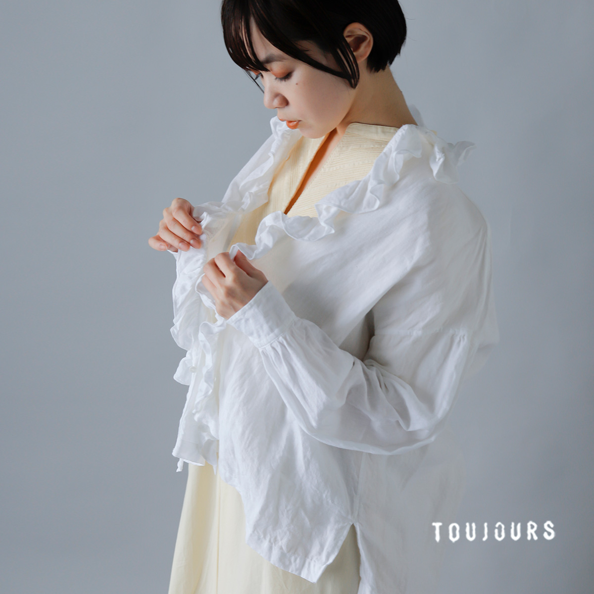 TOUJOURS トゥジュー リネン フリルブラウス | www.innoveering.net