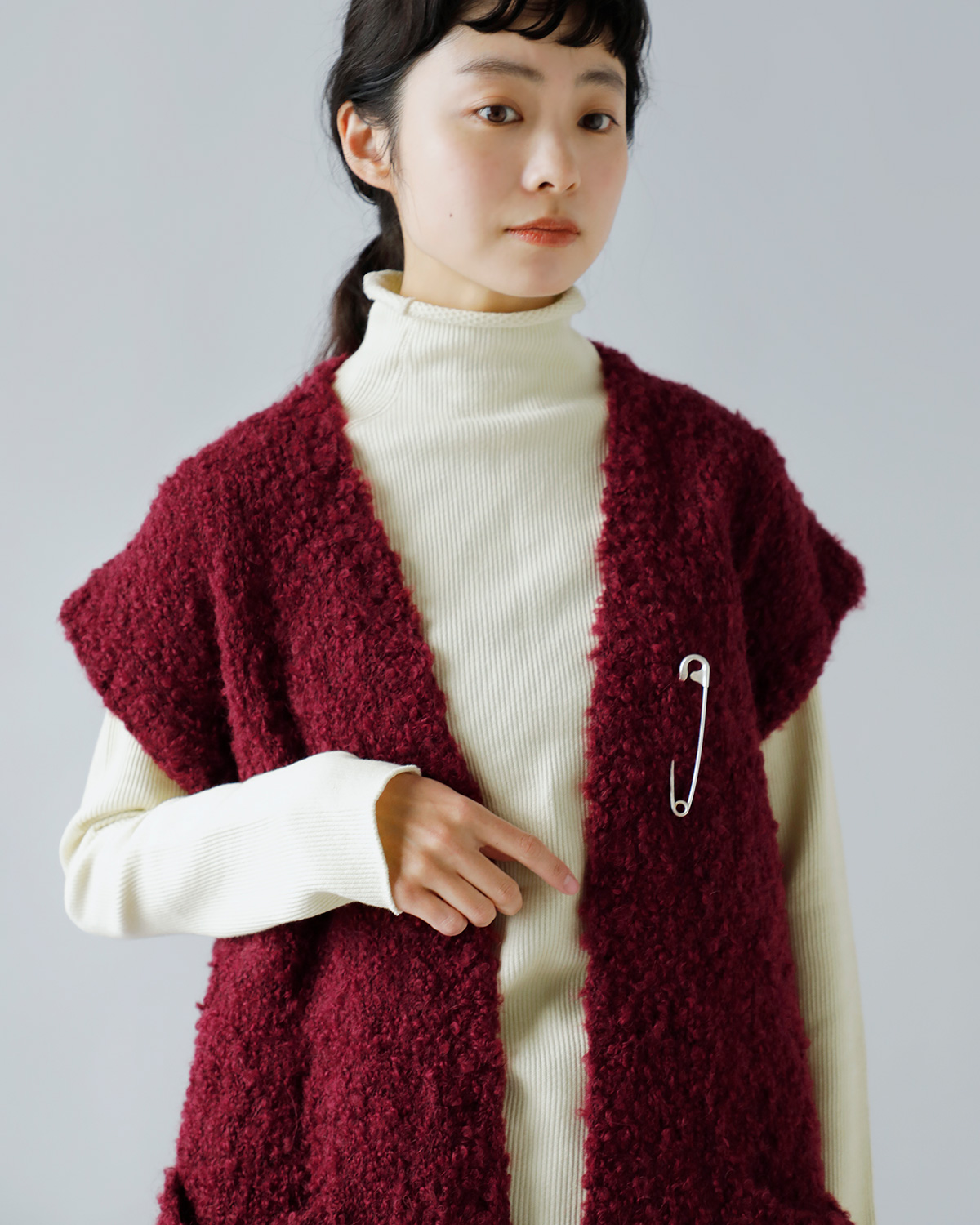 maison de soil(] h \C)3GG u[N VlbN st xXg g3GG Boucle V-neck Vest With Pinh cnmds2251a
