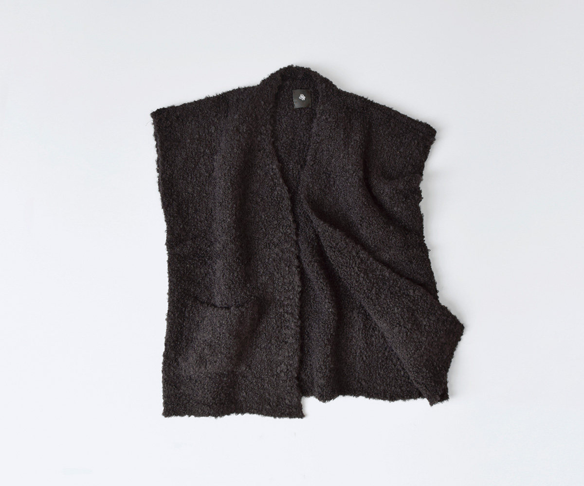maison de soil(] h \C)3GG u[N VlbN st xXg g3GG Boucle V-neck Vest With Pinh cnmds2251a