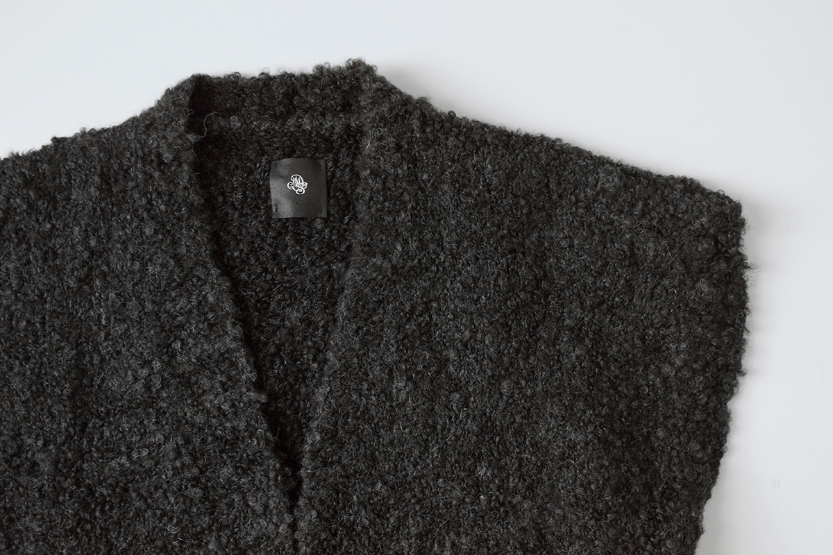 maison de soil(] h \C)3GG u[N VlbN st xXg g3GG Boucle V-neck Vest With Pinh cnmds2251a