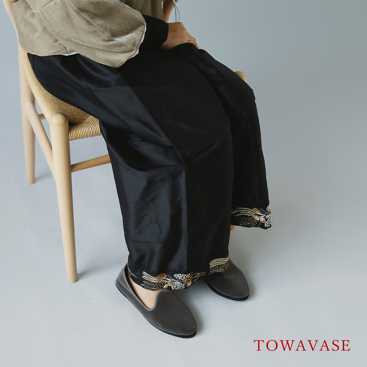 TOWAVASE(トワヴァーズ)シルク 刺繍 マノン パンツ “Manon” 26-0043a