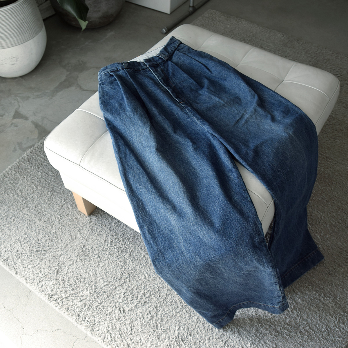 R & D.M.Co-(I[h}Ye[[)Be[WCN ^bN fj Ch pc gVINTAGE LIKE TUCK DENIM WIDE PANTSh 7006