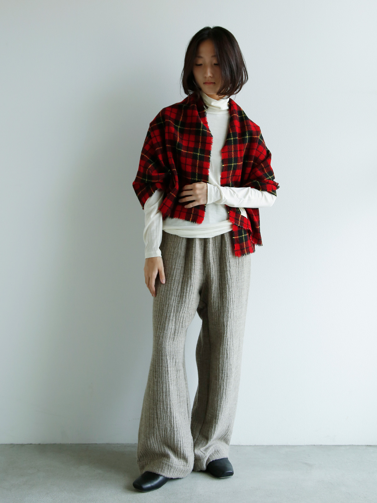 R & D.M.Co-(I[h}Ye[[)E[ ^[^ `FbN }t[ gWOOL TARTAN CHECK MUFFLERh 7064