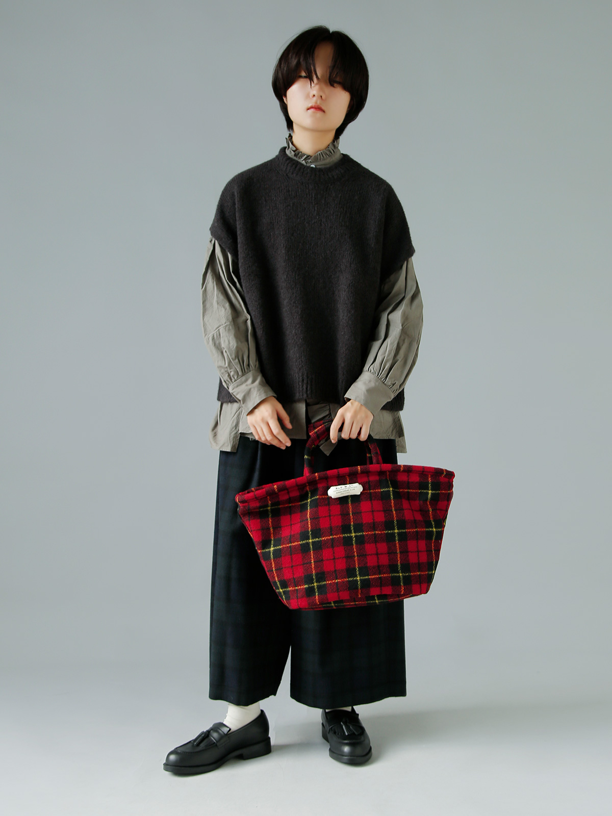 R & D.M.Co-(I[h}Ye[[)E[ ^[^ `FbN }VF obO gWOOL TARTAN CHECK MARCHE BAGh 7066