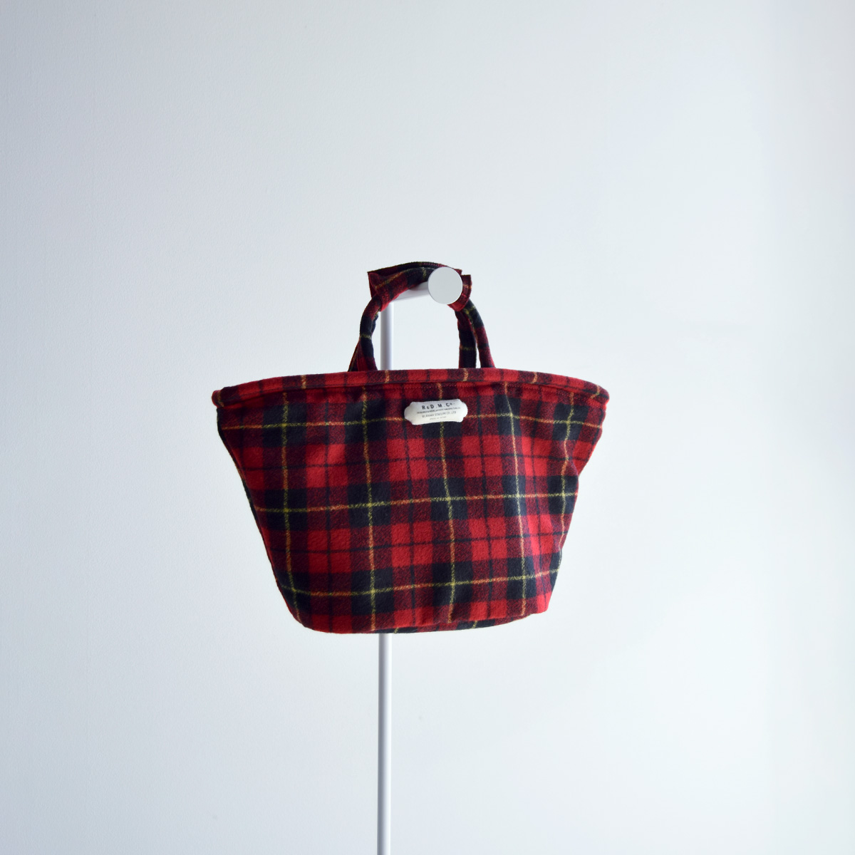 R & D.M.Co-(I[h}Ye[[)E[ ^[^ `FbN }VF obO gWOOL TARTAN CHECK MARCHE BAGh 7066