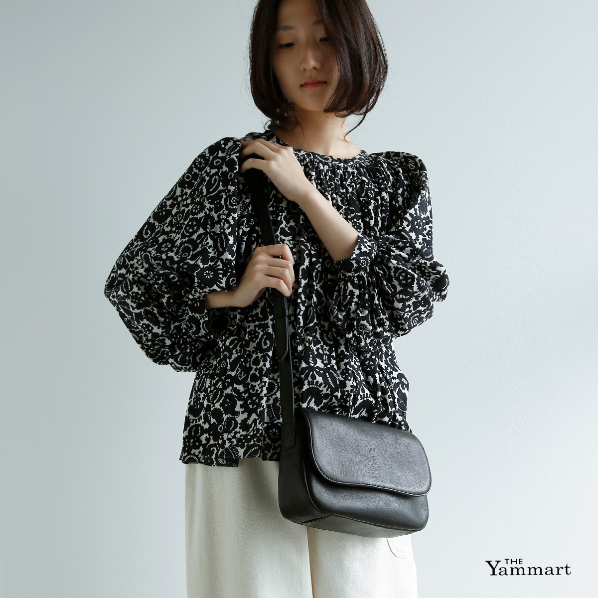 Yammart(}[g)JEU[ ΂ߊ| V_[obO gplain shoulder bagh plainshoulderbag