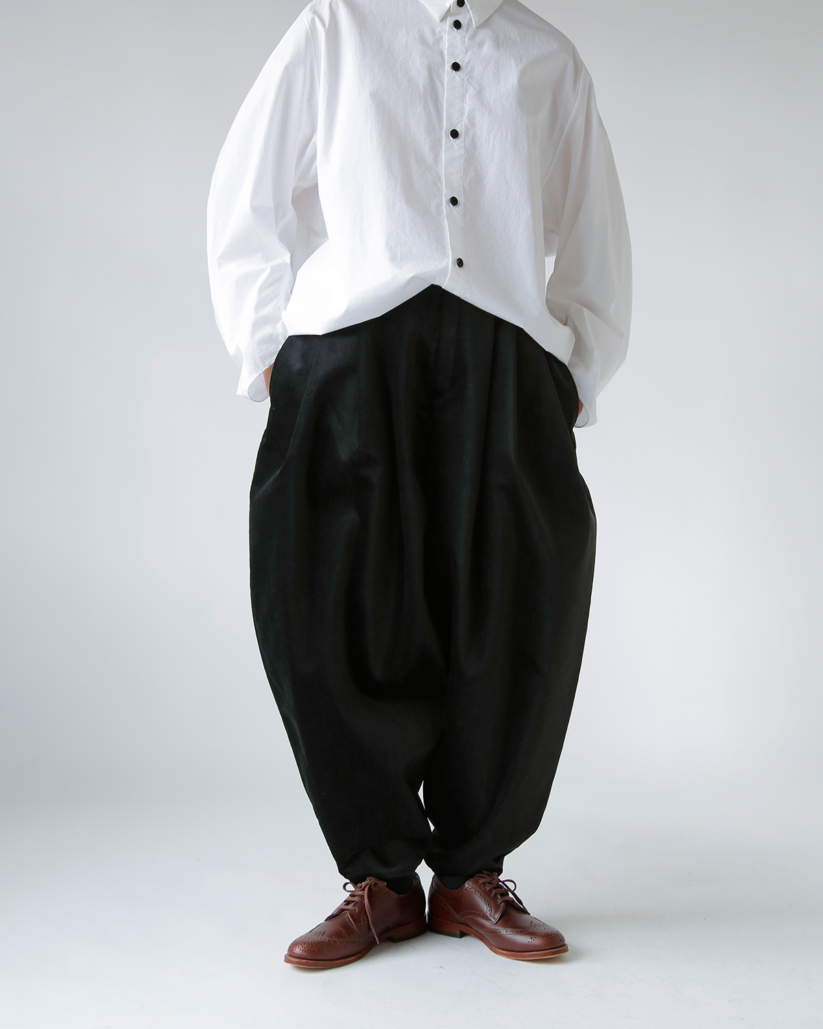 TENNE HANDCRAFTED MODERN(enhNtebh_)vXxxbg 3^bN e[p[h pc g3 tuck tapered pantsh 0028