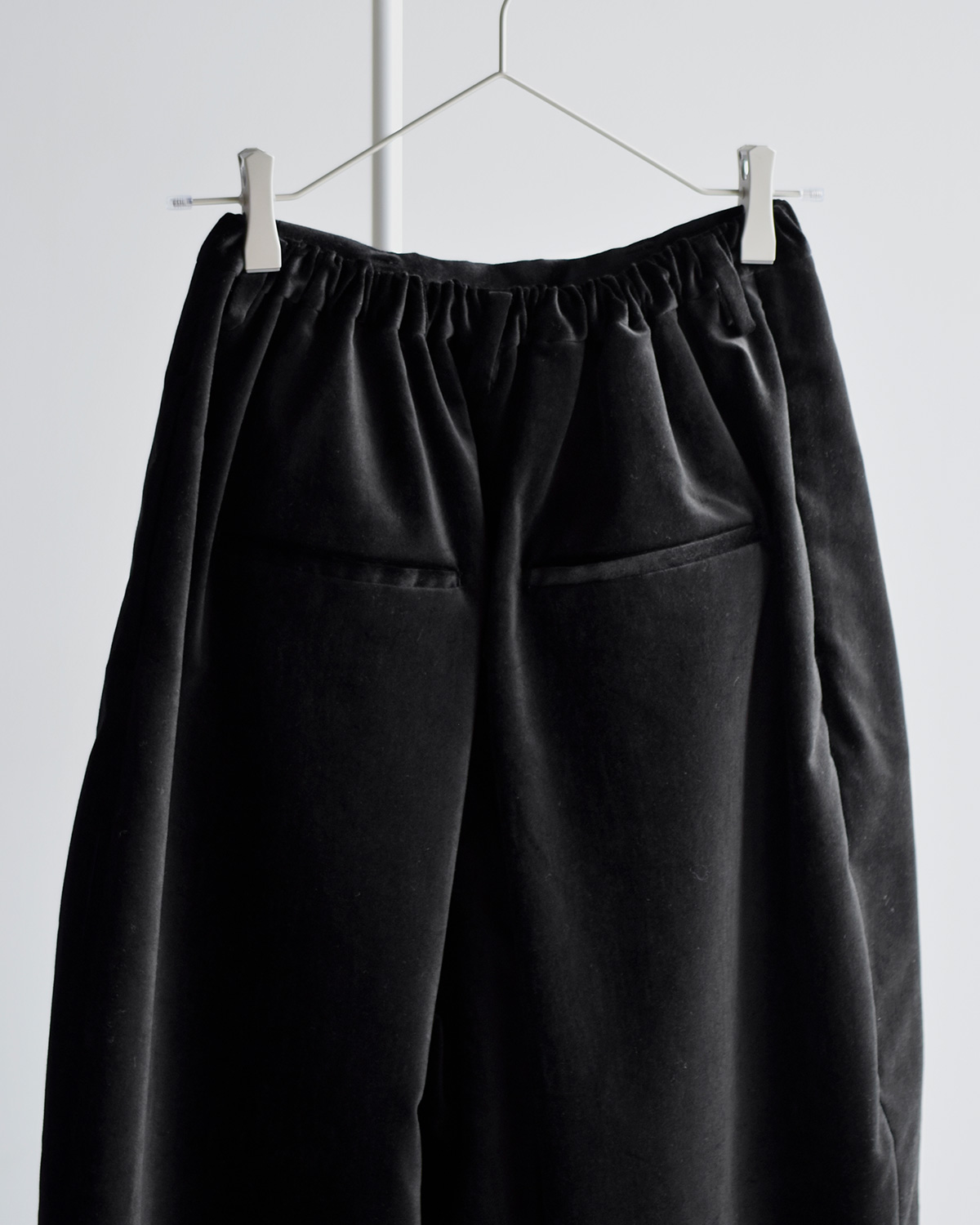 TENNE HANDCRAFTED MODERN(enhNtebh_)vXxxbg 3^bN e[p[h pc g3 tuck tapered pantsh 0028