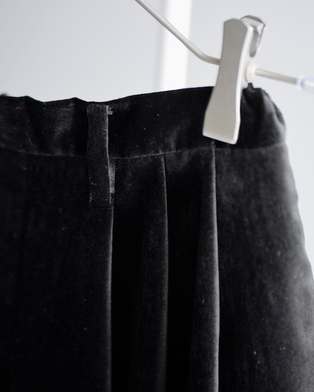 TENNE HANDCRAFTED MODERN(enhNtebh_)vXxxbg 3^bN e[p[h pc g3 tuck tapered pantsh 0028