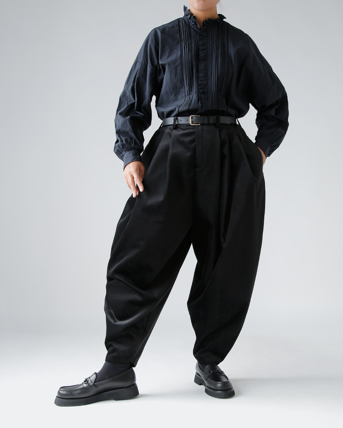 TENNE HANDCRAFTED MODERN(enhNtebh_)vXxxbg 3^bN e[p[h pc g3 tuck tapered pantsh 0028