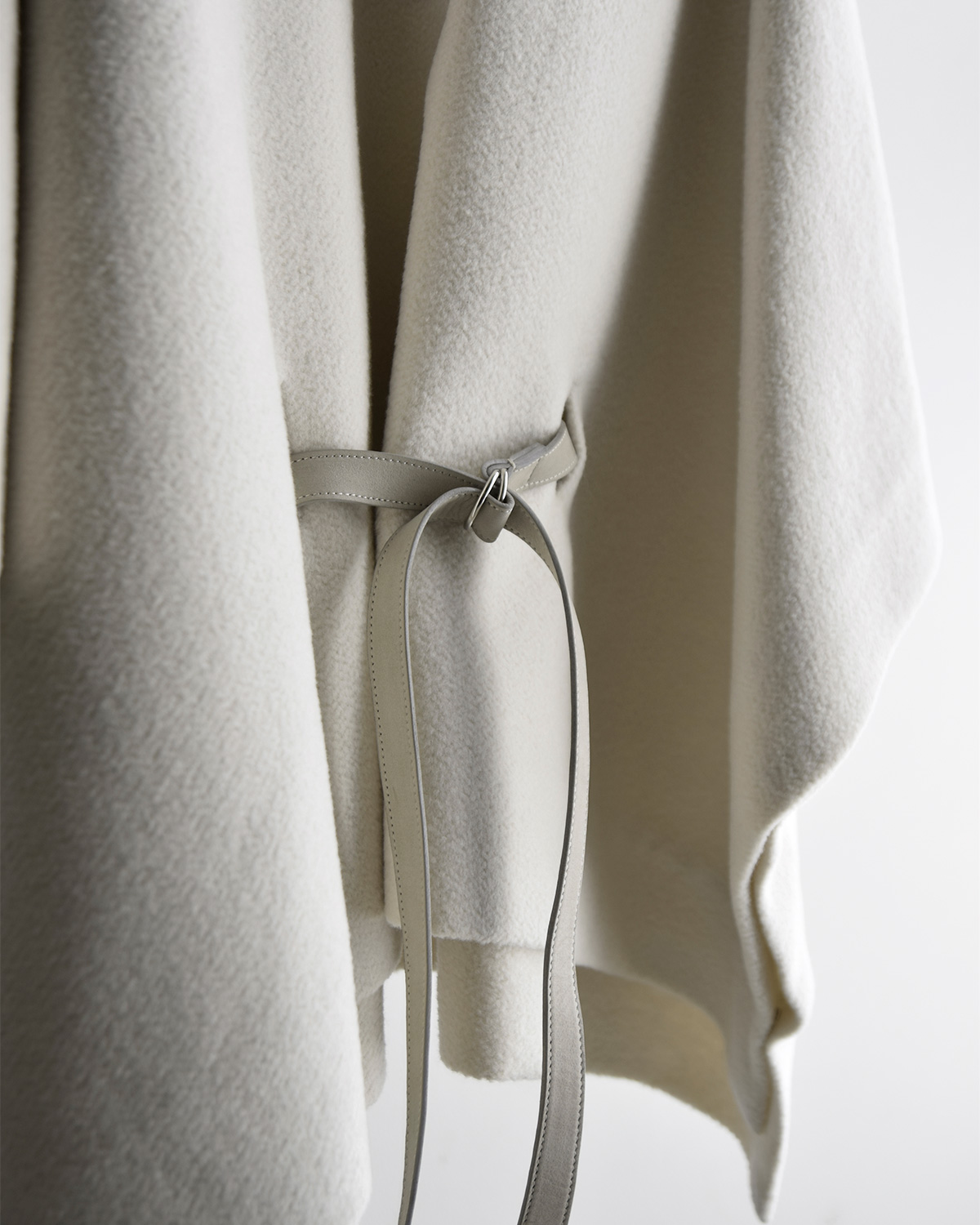 TENNE HANDCRAFTED MODERN(enhNtebh_)U[xgt AS E[ |` gangola wool ponchoh 007