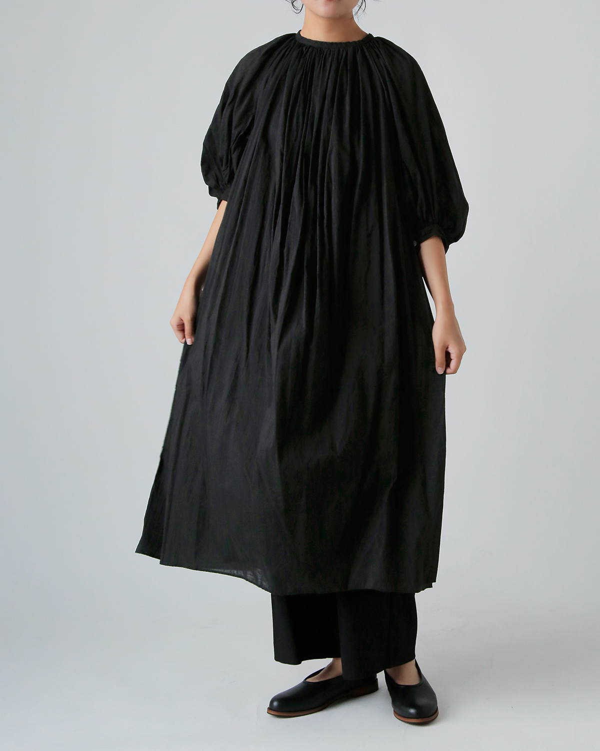 R & D.M.Co-(I[h}Ye[[)K[g_C [ XbN hX gGARMENT DYE LAWN SMOCK DRESSh 7518
