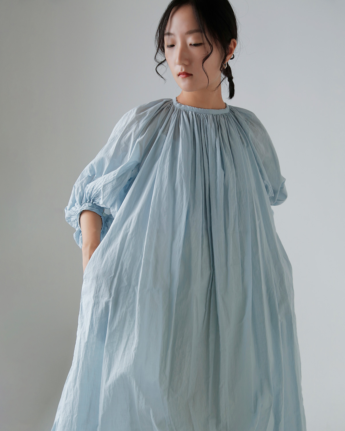 R & D.M.Co-(I[h}Ye[[)K[g_C [ XbN hX gGARMENT DYE LAWN SMOCK DRESSh 7518