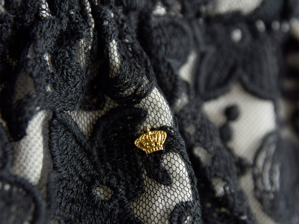 R & D.M.Co-(I[h}Ye[[)NE `[t [X obO gCROWN MOTIF LACE BAGh 7532