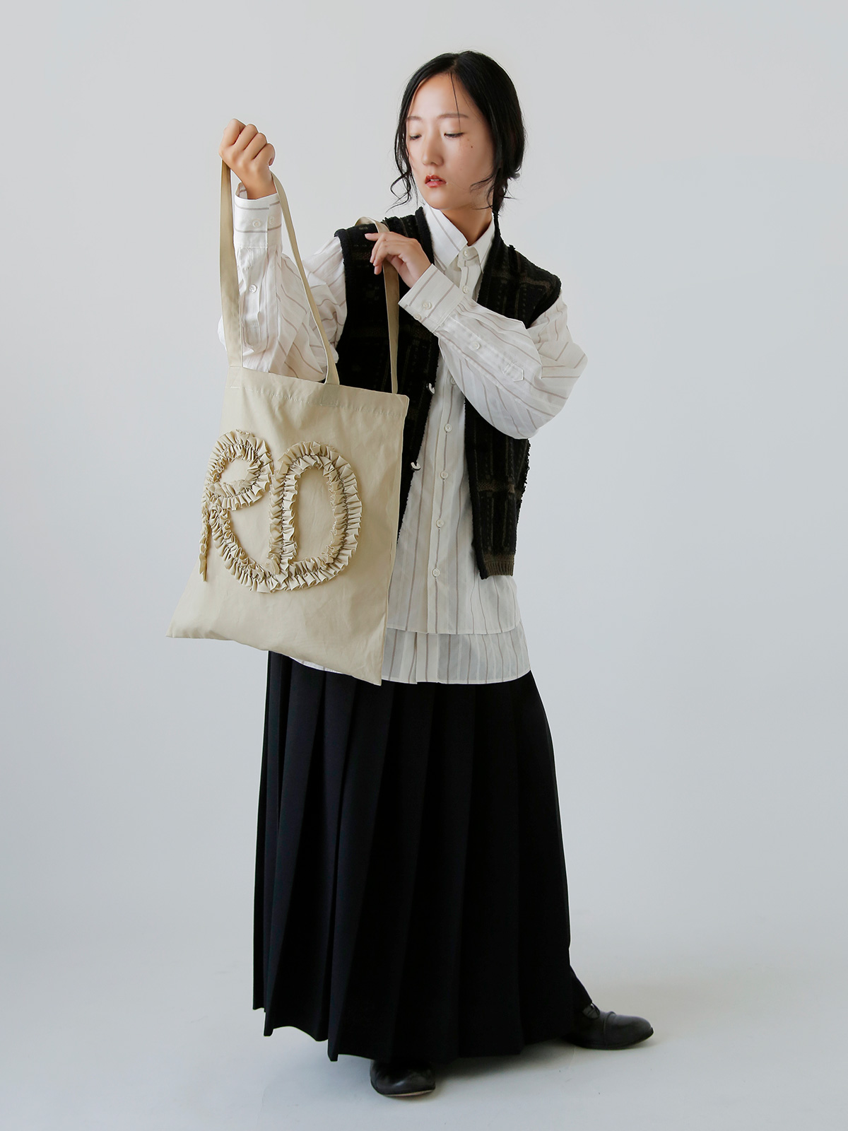 R & D.M.Co-(I[h}Ye[[)RED t GuC_[ g[g obO gRED FRILL EMBROIDERY TOTE BAGh 7625
