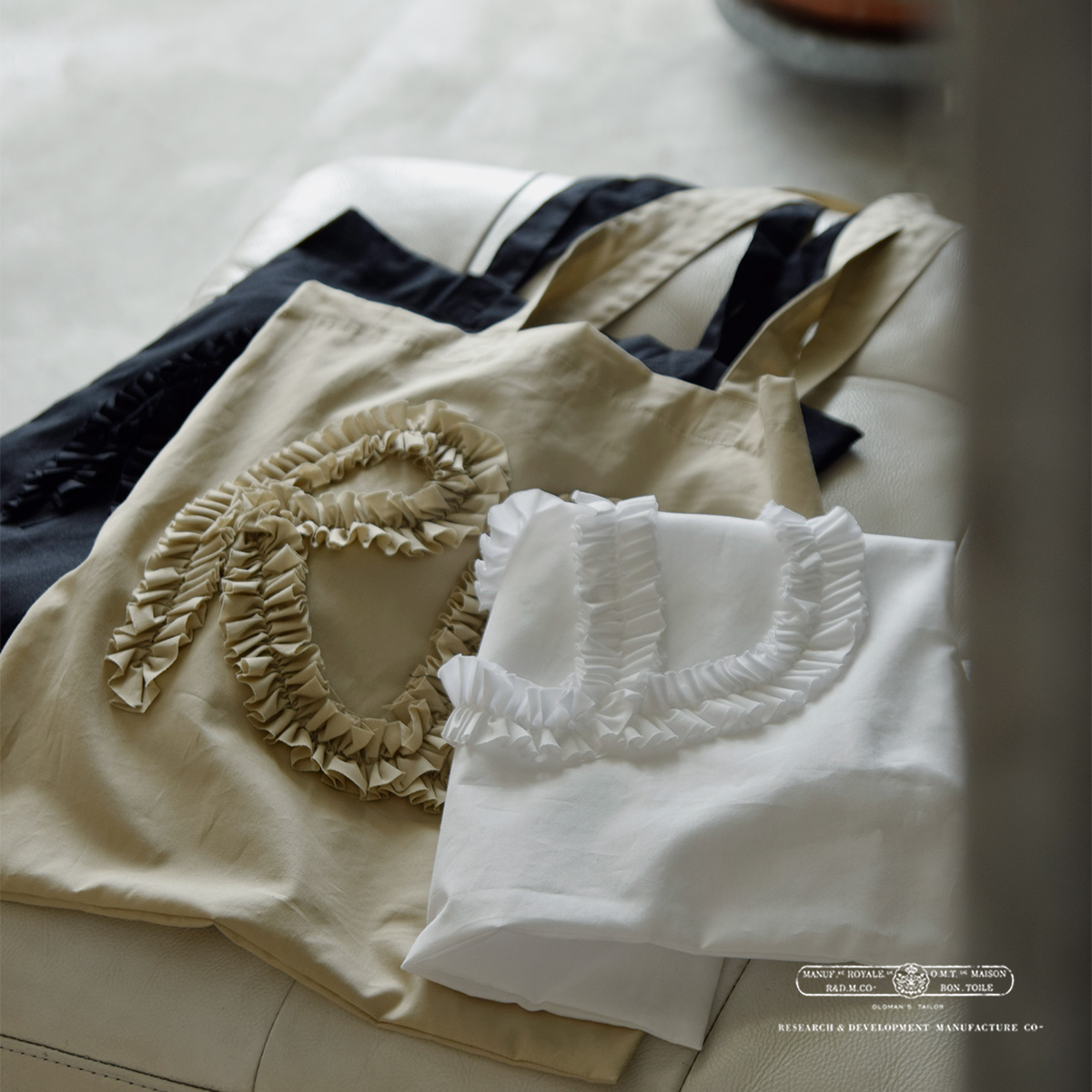 R & D.M.Co-(I[h}Ye[[)RED t GuC_[ g[g obO gRED FRILL EMBROIDERY TOTE BAGh 7625