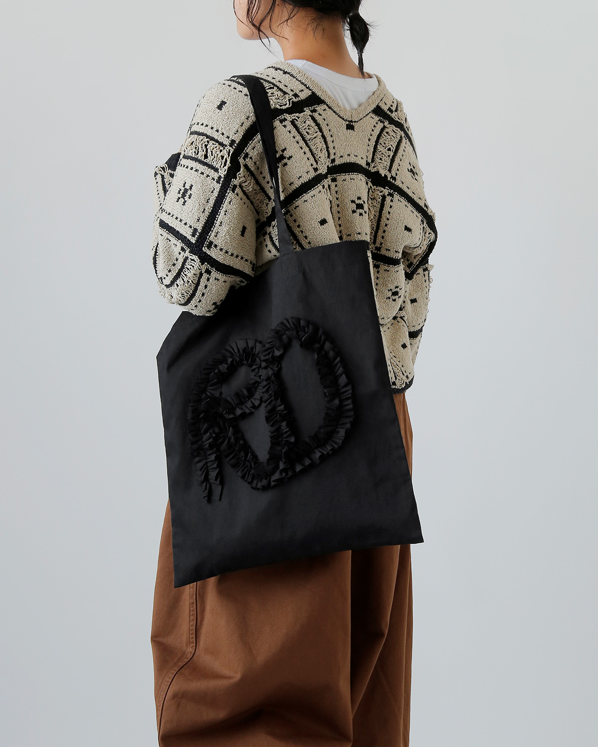 R & D.M.Co-(I[h}Ye[[)RED t GuC_[ g[g obO gRED FRILL EMBROIDERY TOTE BAGh 7625