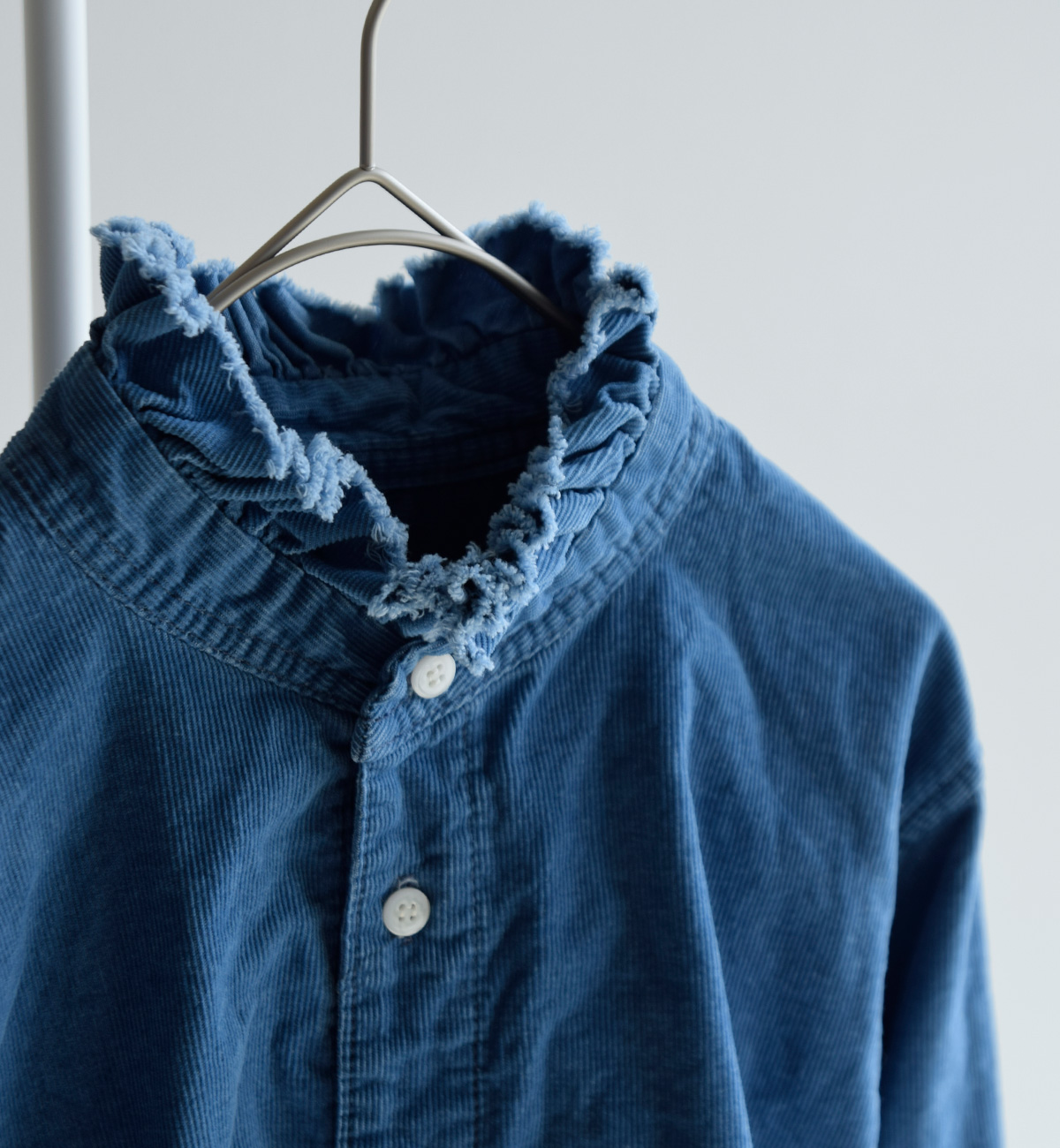 R & D.M.Co-(I[h}Ye[[)CfBS Cg R[fC tJ[ Vc gINDIGO LIGHT CORDUROY FRILL COLLAR SHIRTh 7677