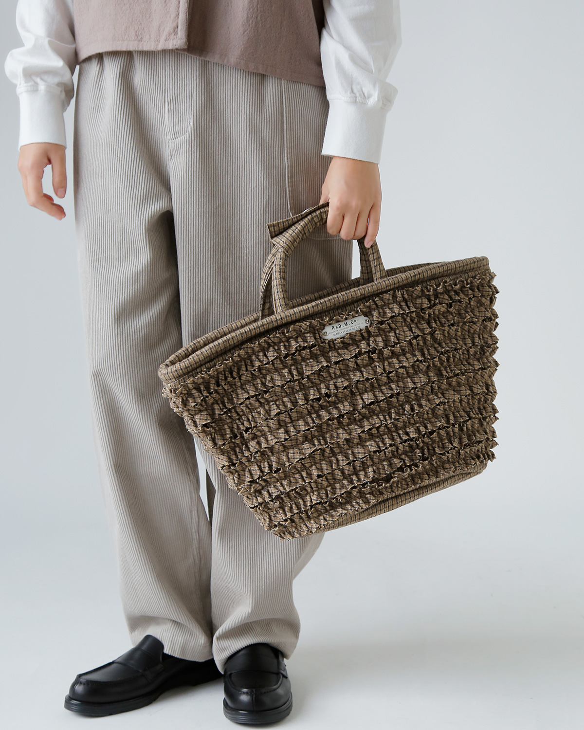 R & D.M.Co-(I[h}Ye[[)Rbg E[ t }VF obO S gC/W FRILL MARCHE BAG Sh 7706