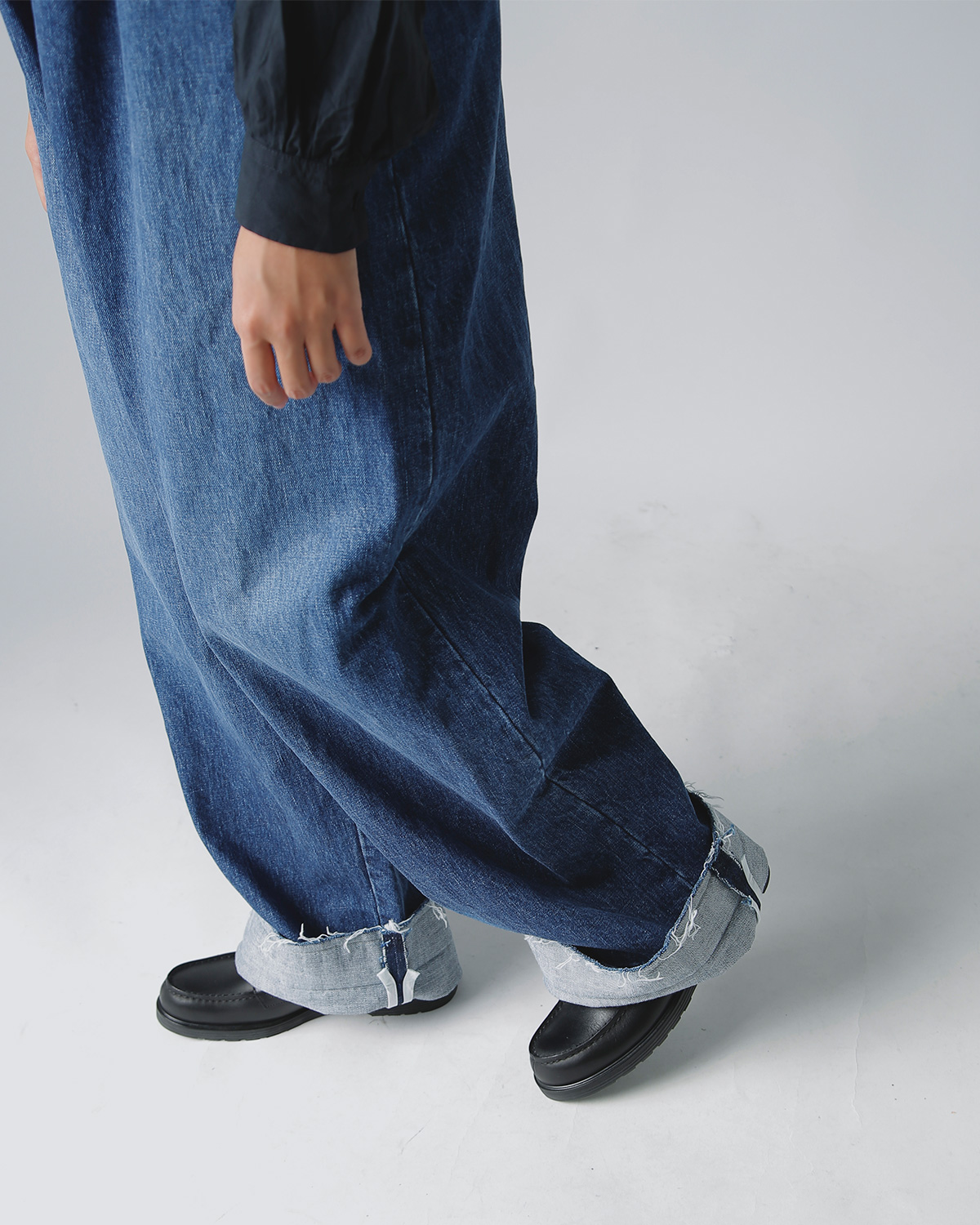 R & D.M.Co-(I[h}Ye[[)Rbg fBRXgNg TXy_[pc gDECONSTRUCT SUSPENDER PANTSh 7719