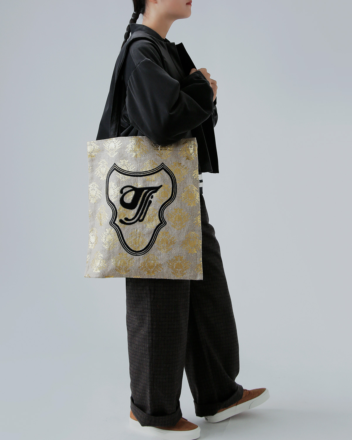 TOWAVASE(g@[Y)maison de montagne [t lhJ }VFobO gSach mdm02-23