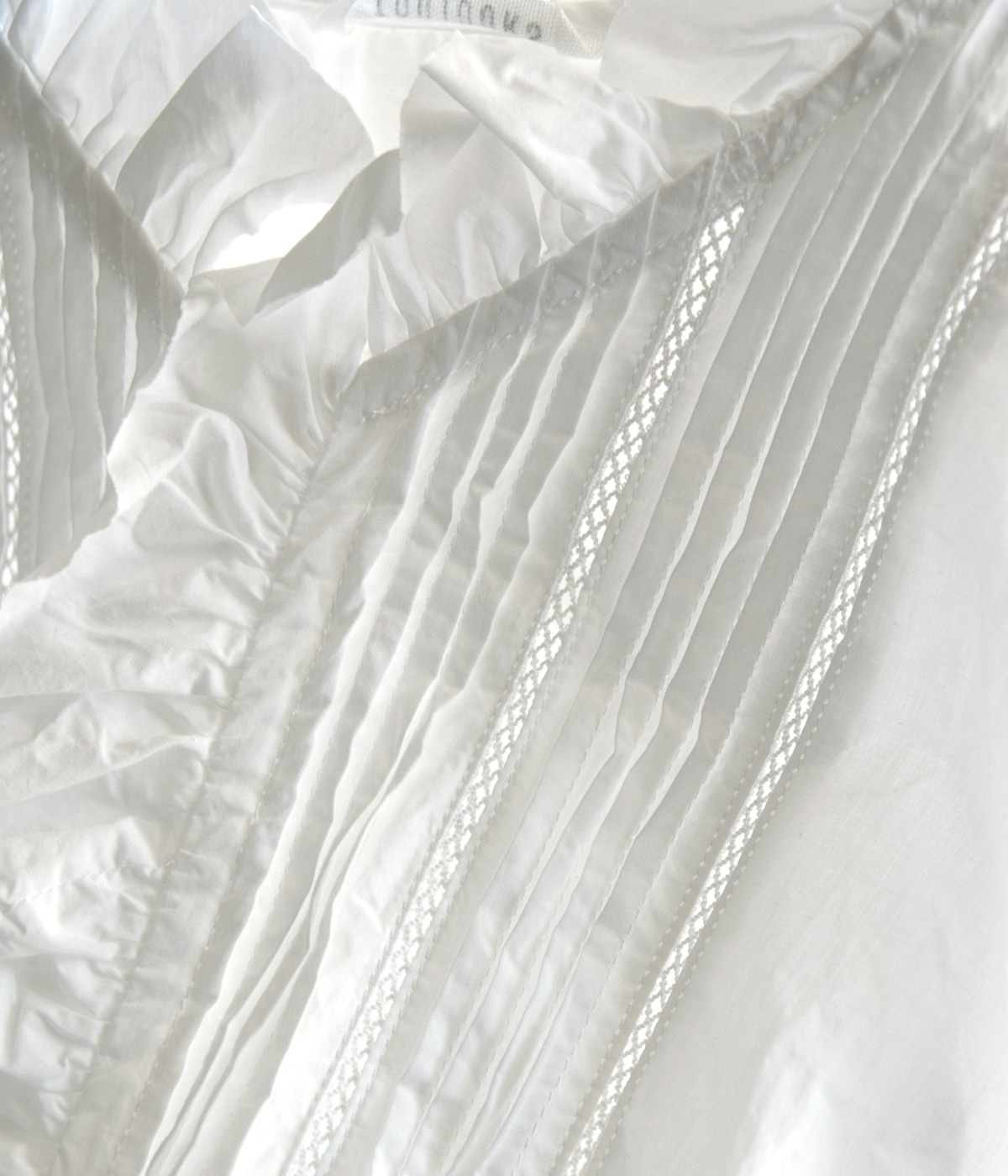 TOUJOURS(gDW[)t@C[ Rbg NX Vc gLace Pin Tuck Ruffle Shirth mm43ds01