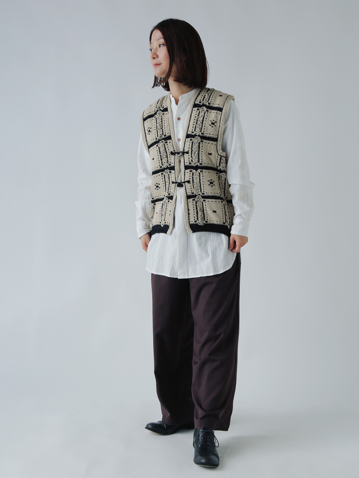 ONICA(IjJ)E[ Rbg ubNWK[h jbg xXg gBlocked Jacquard Vesth oni055