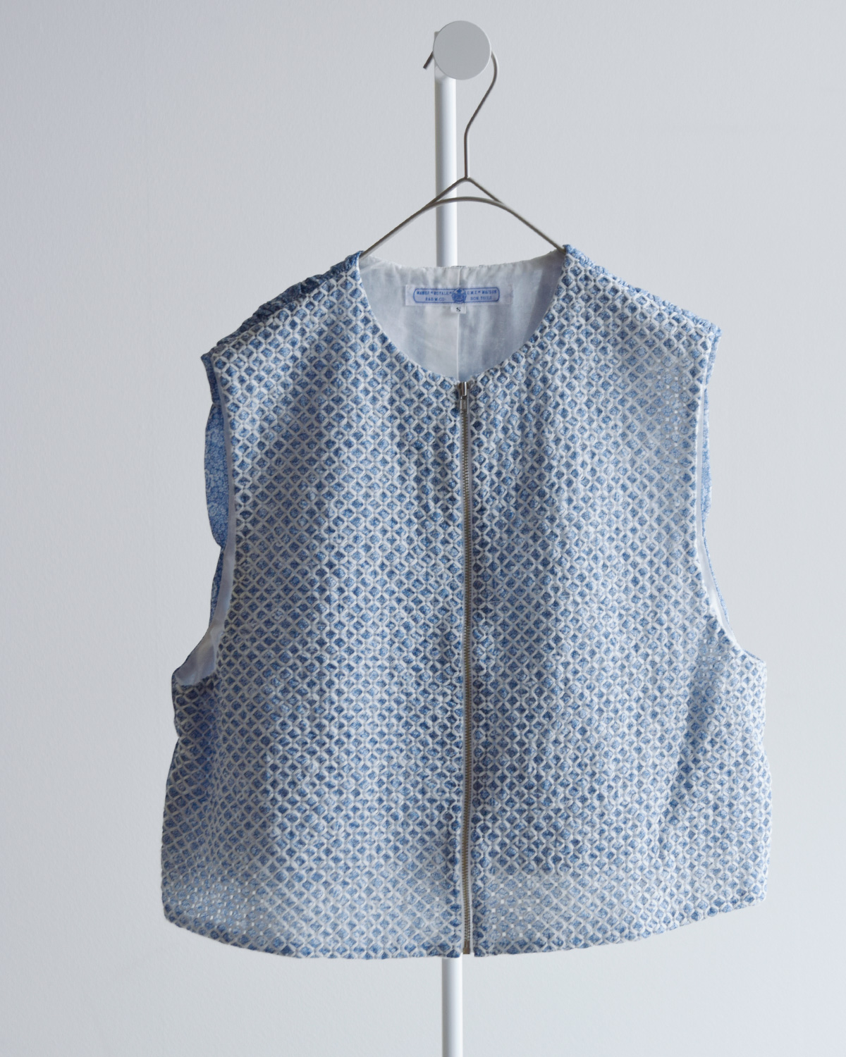 R & D.M.Co-(I[h}Ye[[)gX R[`OXeb` V[O xXg gTRELLIS COUCHING STITCH SHIRRING VESTh 7441