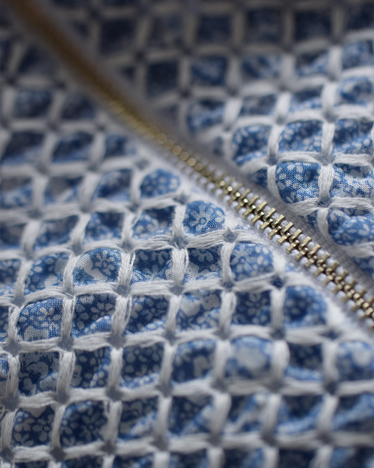 R & D.M.Co-(I[h}Ye[[)gX R[`OXeb` V[O xXg gTRELLIS COUCHING STITCH SHIRRING VESTh 7441