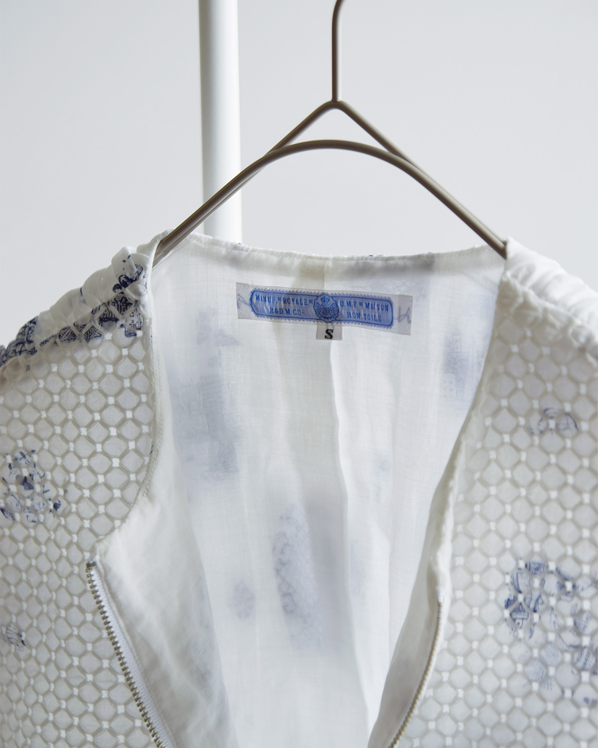 R & D.M.Co-(I[h}Ye[[)gX R[`OXeb` V[O xXg gTRELLIS COUCHING STITCH SHIRRING VESTh 7441