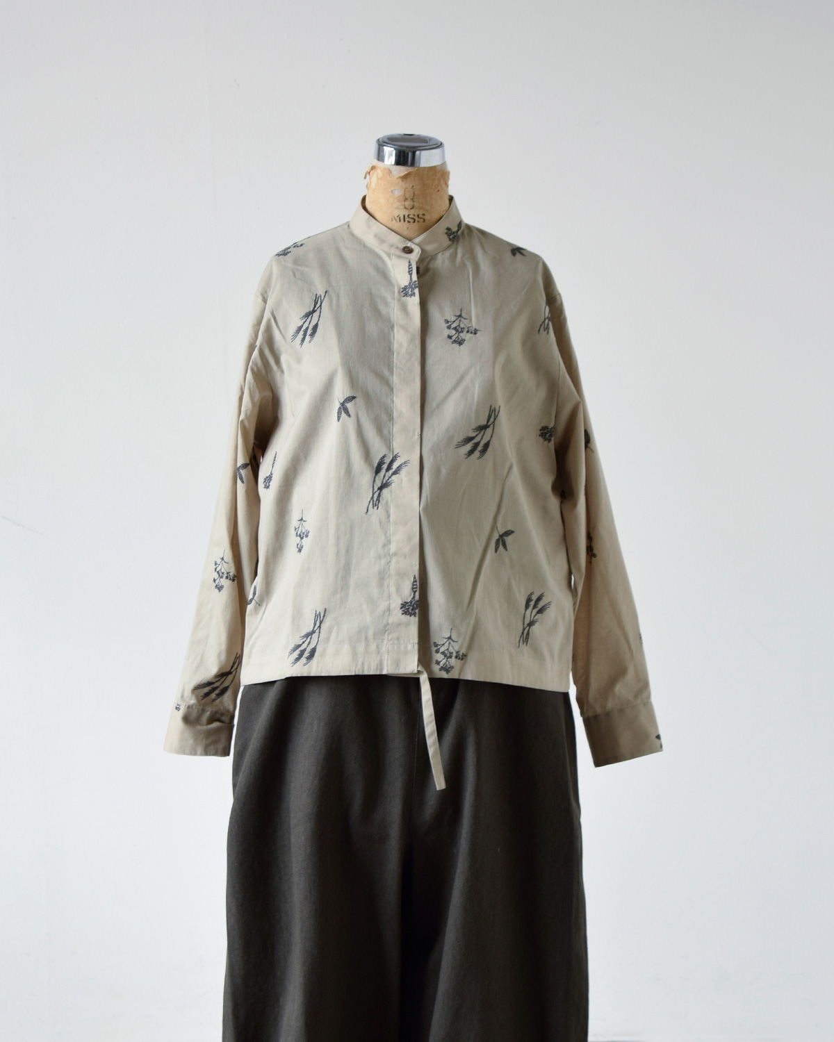 atelier naruse(AgGiZ)Rbg i uEX gwinter plantsh h02081
