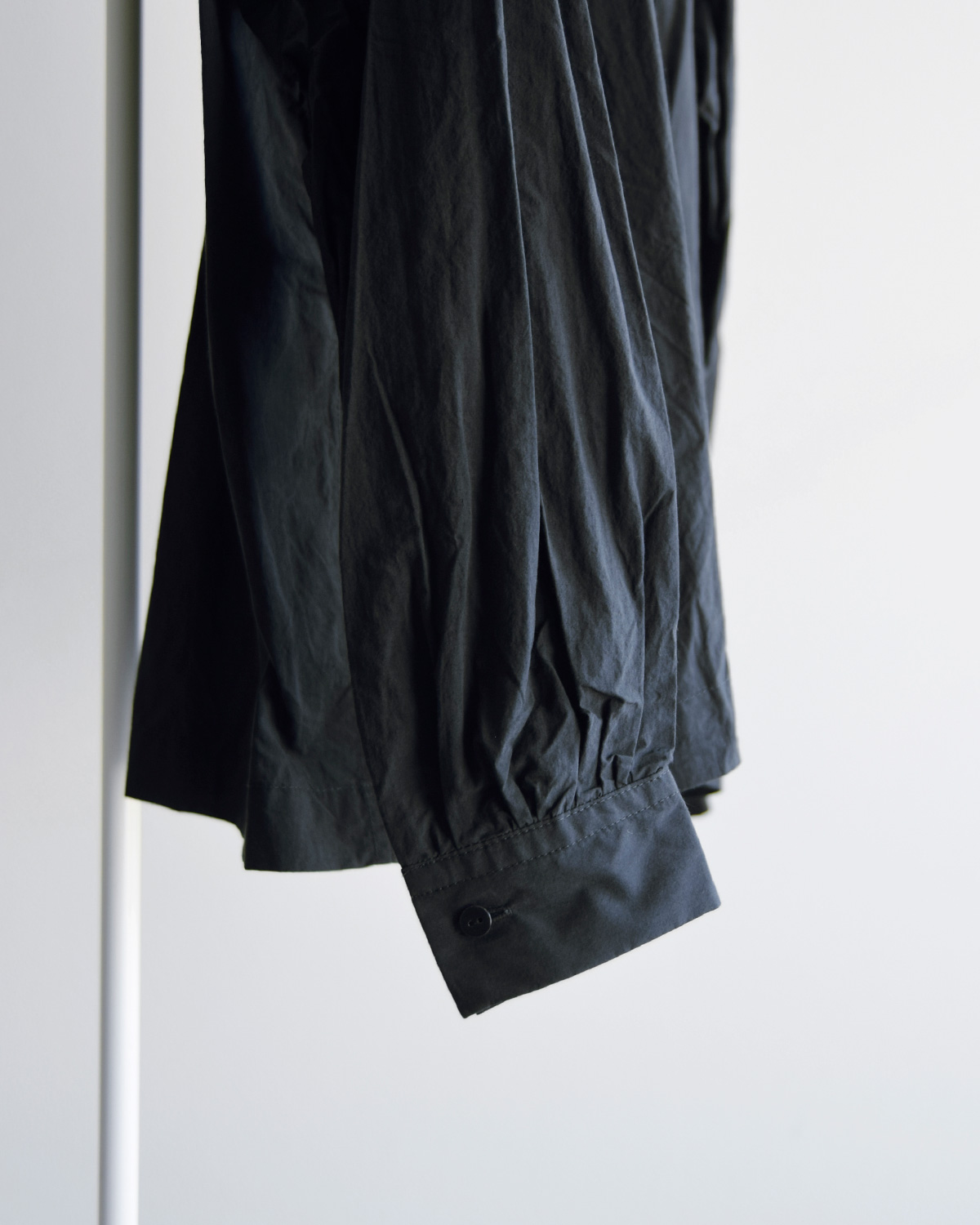 TOUJOURS(gDW[)t@C[ Rbg NX Vc gLace Pin Tuck Ruffle Shirth mm43ds01