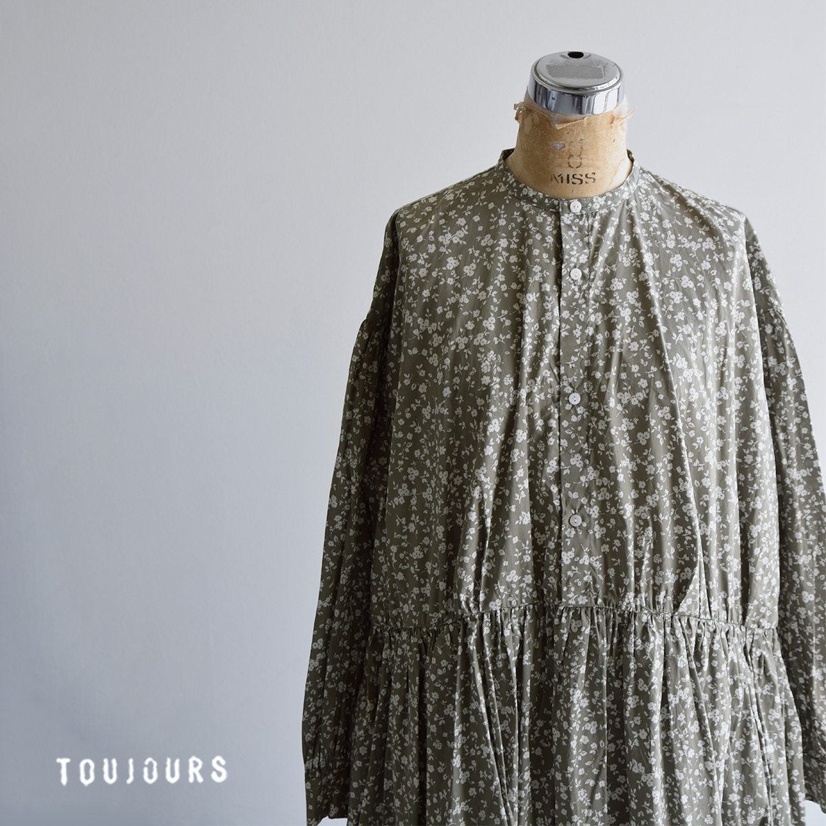 TOUJOURS(gDW[)t[vg Rbg Xgb` hX gClassic Gathered Dressh ym43fd03