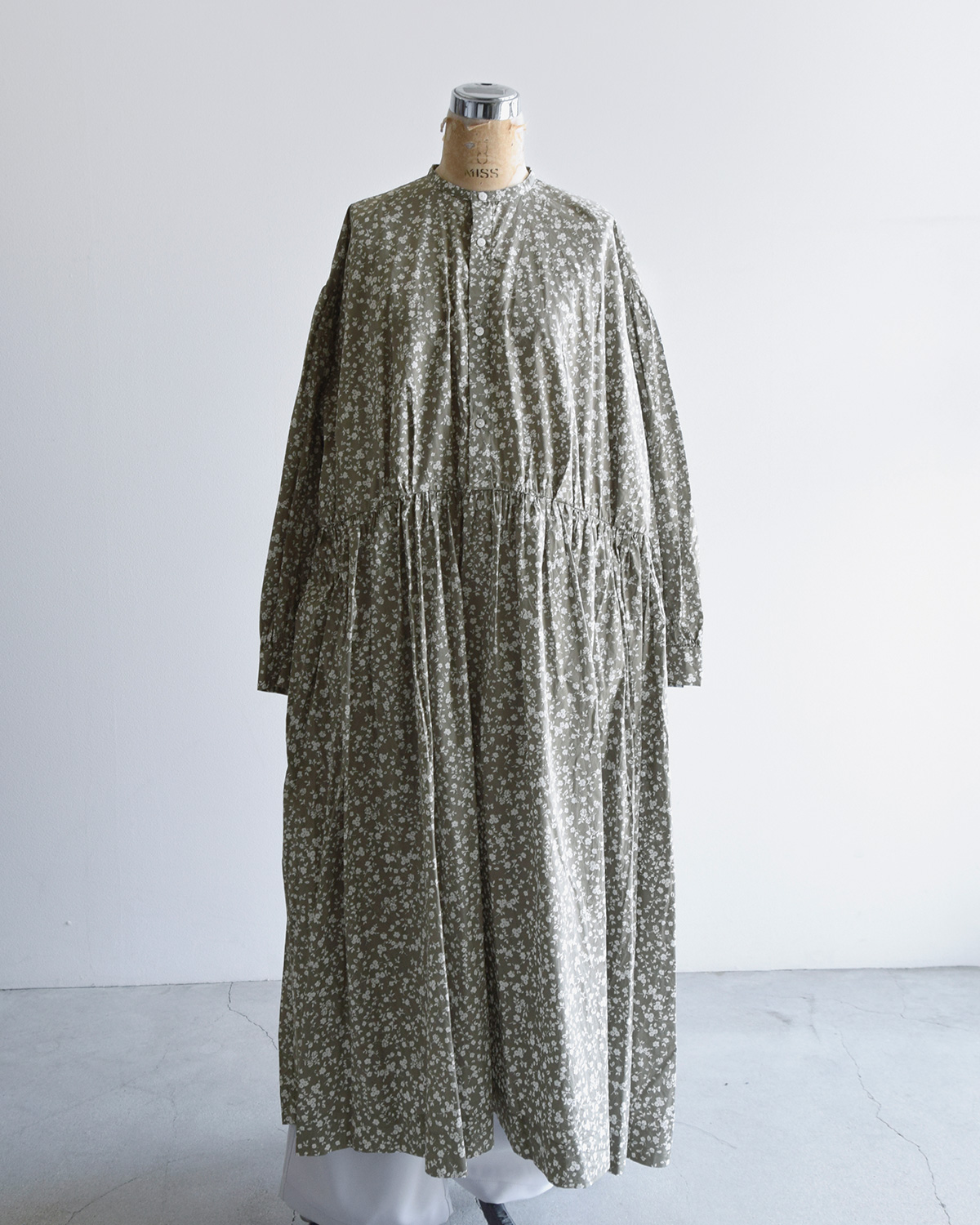 TOUJOURS(gDW[)t[vg Rbg Xgb` hX gClassic Gathered Dressh ym43fd03