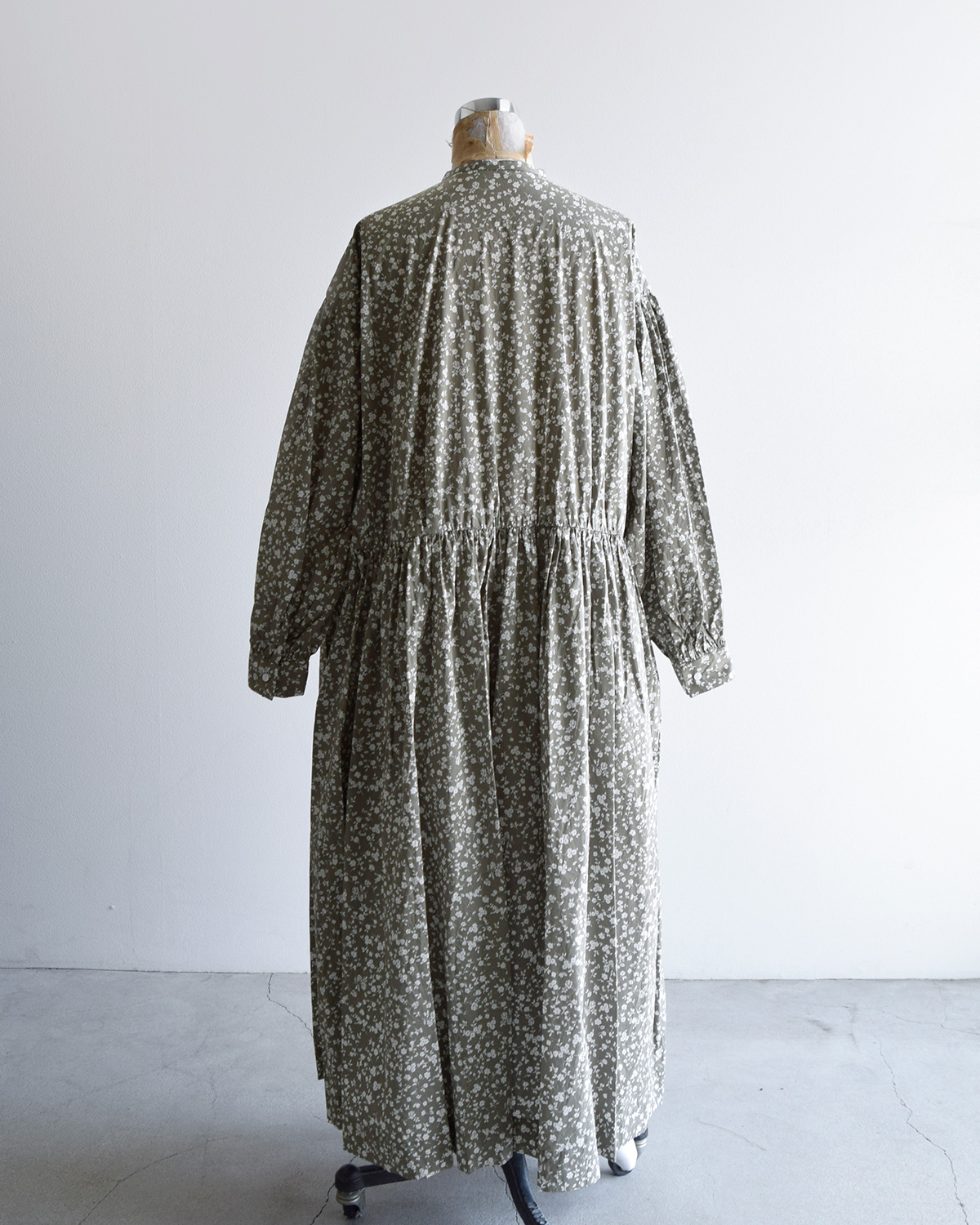 TOUJOURS(gDW[)t[vg Rbg Xgb` hX gClassic Gathered Dressh ym43fd03