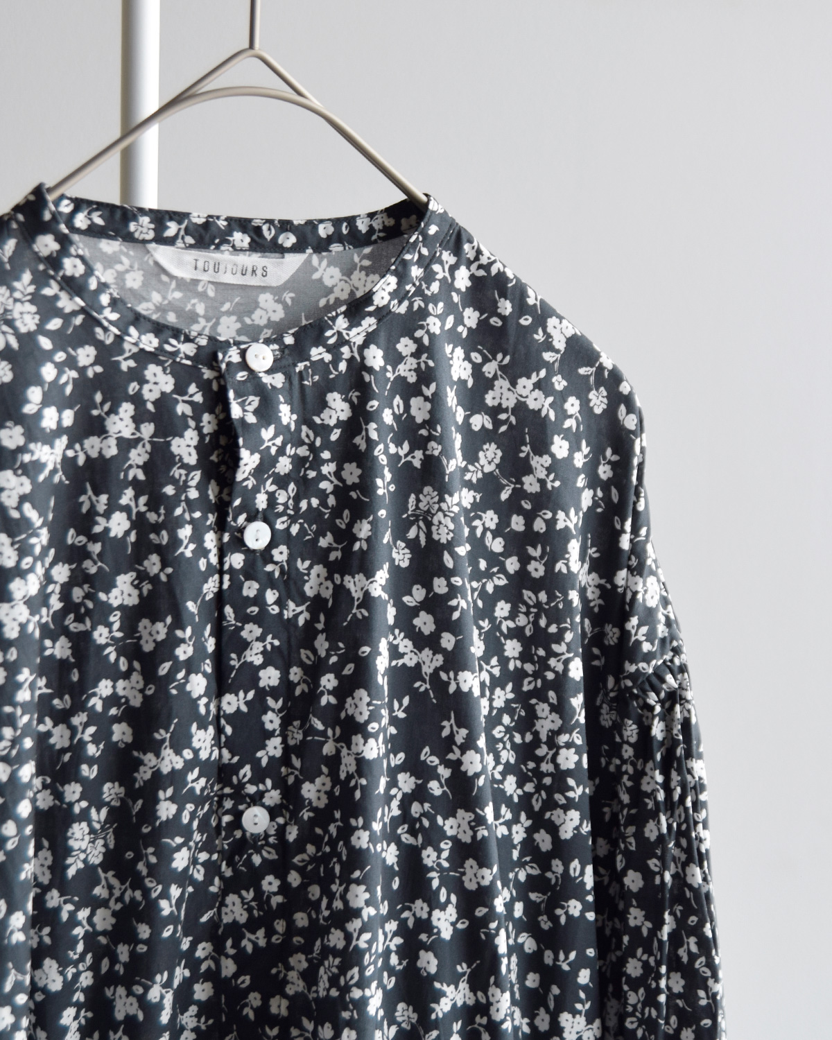 TOUJOURS(gDW[)t[vg Rbg Xgb` hX gClassic Gathered Dressh ym43fd03