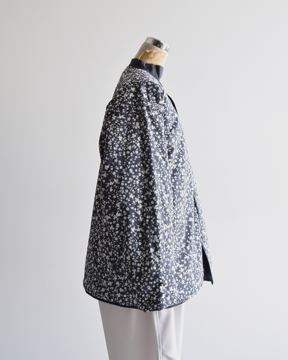 TOUJOURS(gDW[)t[vg Rbg Xgb` o[Vu WPbg gReversible Padded Utility Jacketh ym43fj01