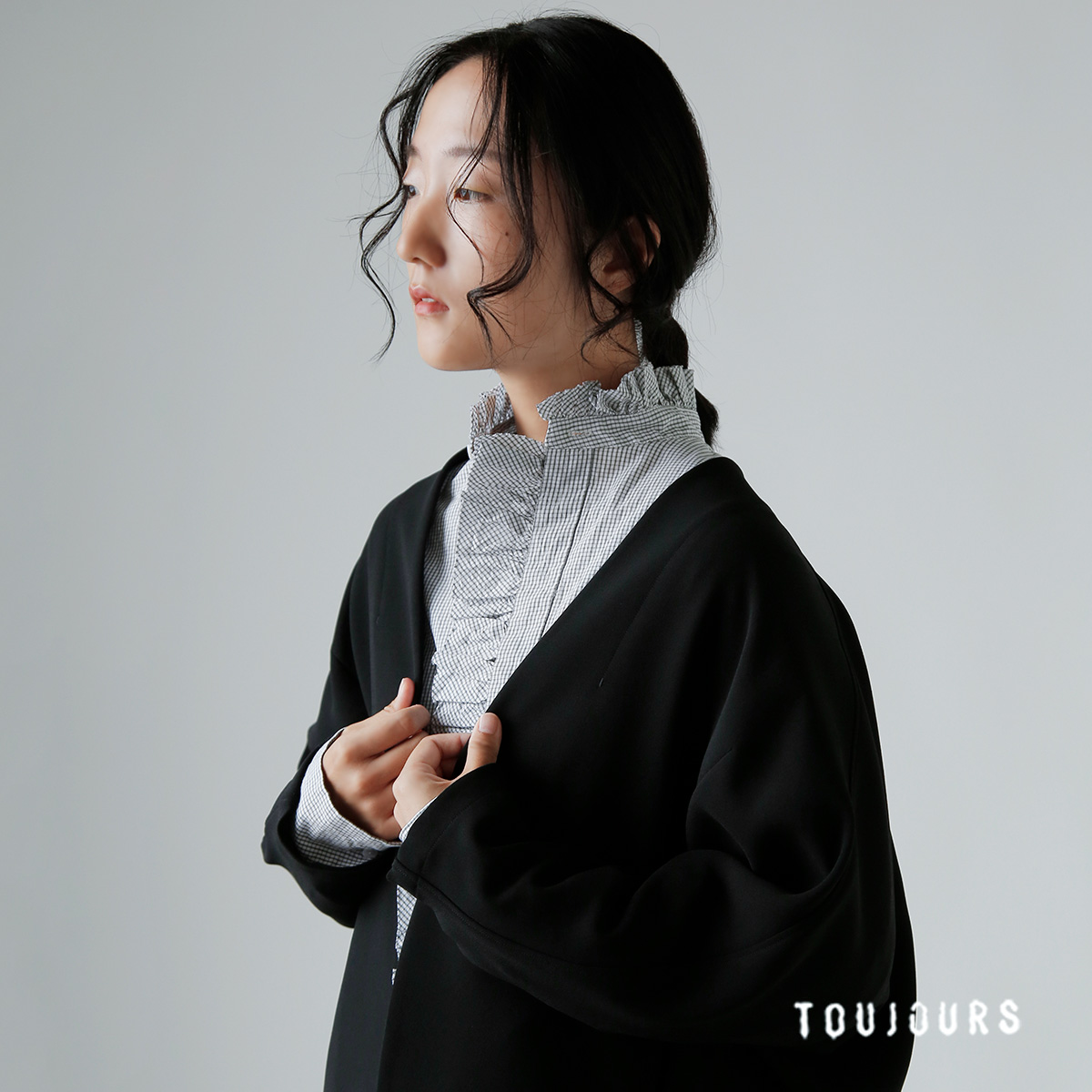 TOUJOURS(gDW[)t@C Rbg ^b^\[ vCh Vc gBand Collar Bishop Sleeve Ruffle Shirth ym43ps02
