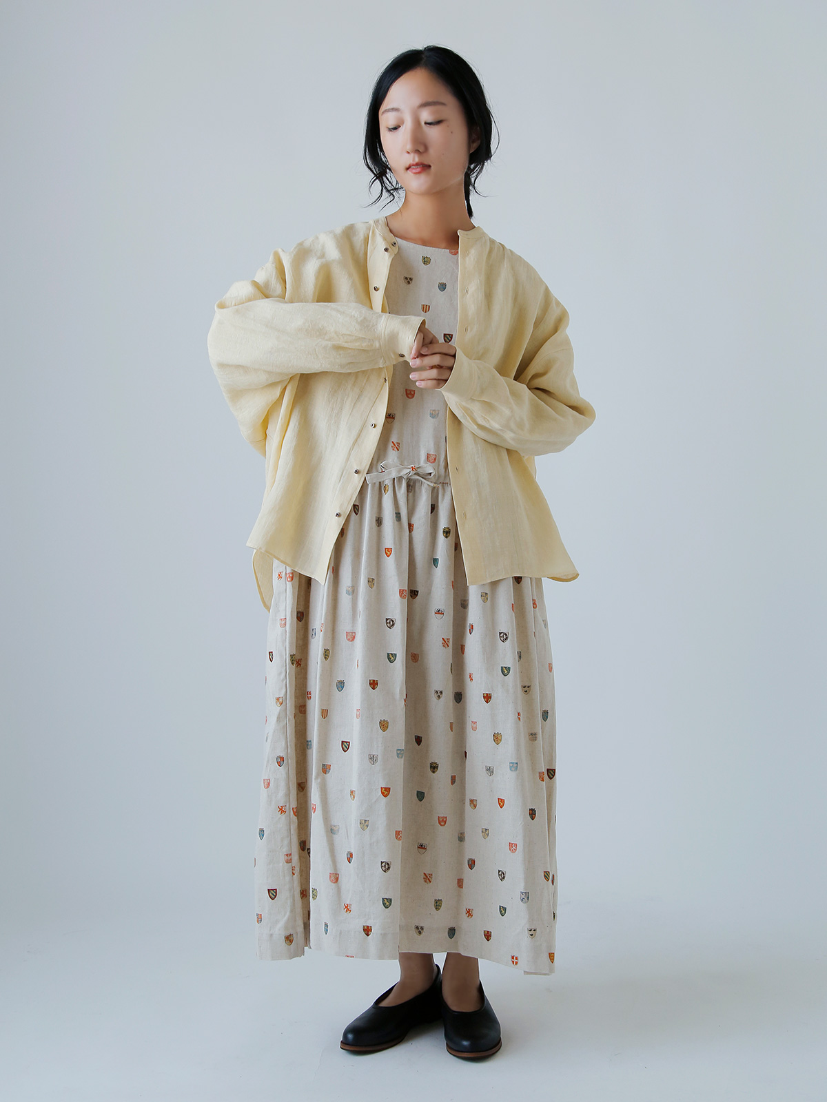 R & D.M.Co-(I[h}Ye[[)Rbg l R[gIuA[Y h[XgO hX gCOTTON LINEN COAT OF ARMS DRAWSTRING DRESSh 7493