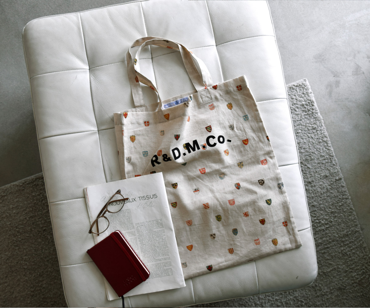 R & D.M.Co-(I[h}Ye[[)Rbg l R[gIuA[Y g[g obO gCOTTON LINEN COAT OF ARMS TOTE BAGh 7498