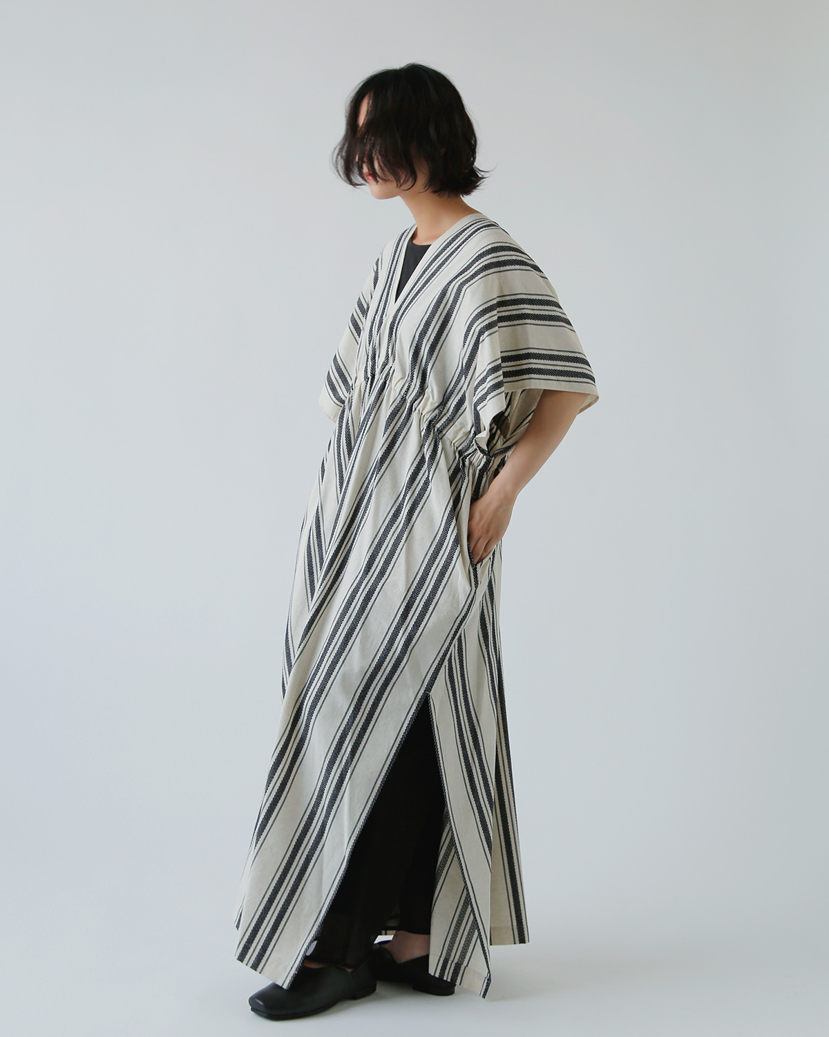 WONDER FULL LIFE(_[tCt)Rbg l lCeBuXgCv lI Jt^ hX gNEO KAFTAN DRESSh wfl25-r57