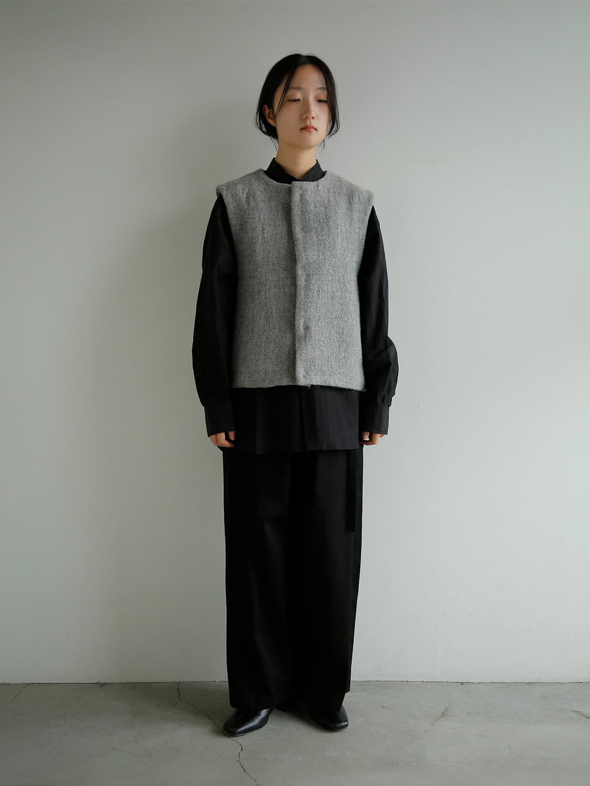 COSMIC WONDER(�R�Y�~�b�N�����_�[)�V�F�b�g�����h�E�[�� �x�X�g Nostalgic painters winter vest 24cw09025