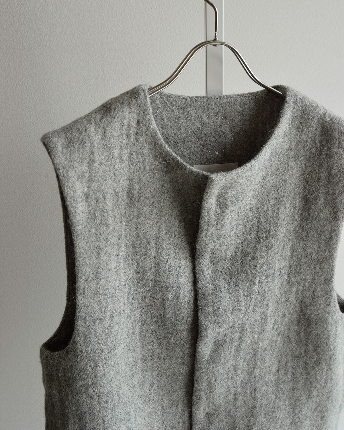 COSMIC WONDER(�R�Y�~�b�N�����_�[)�V�F�b�g�����h�E�[�� �x�X�g Nostalgic painters winter vest 24cw09025