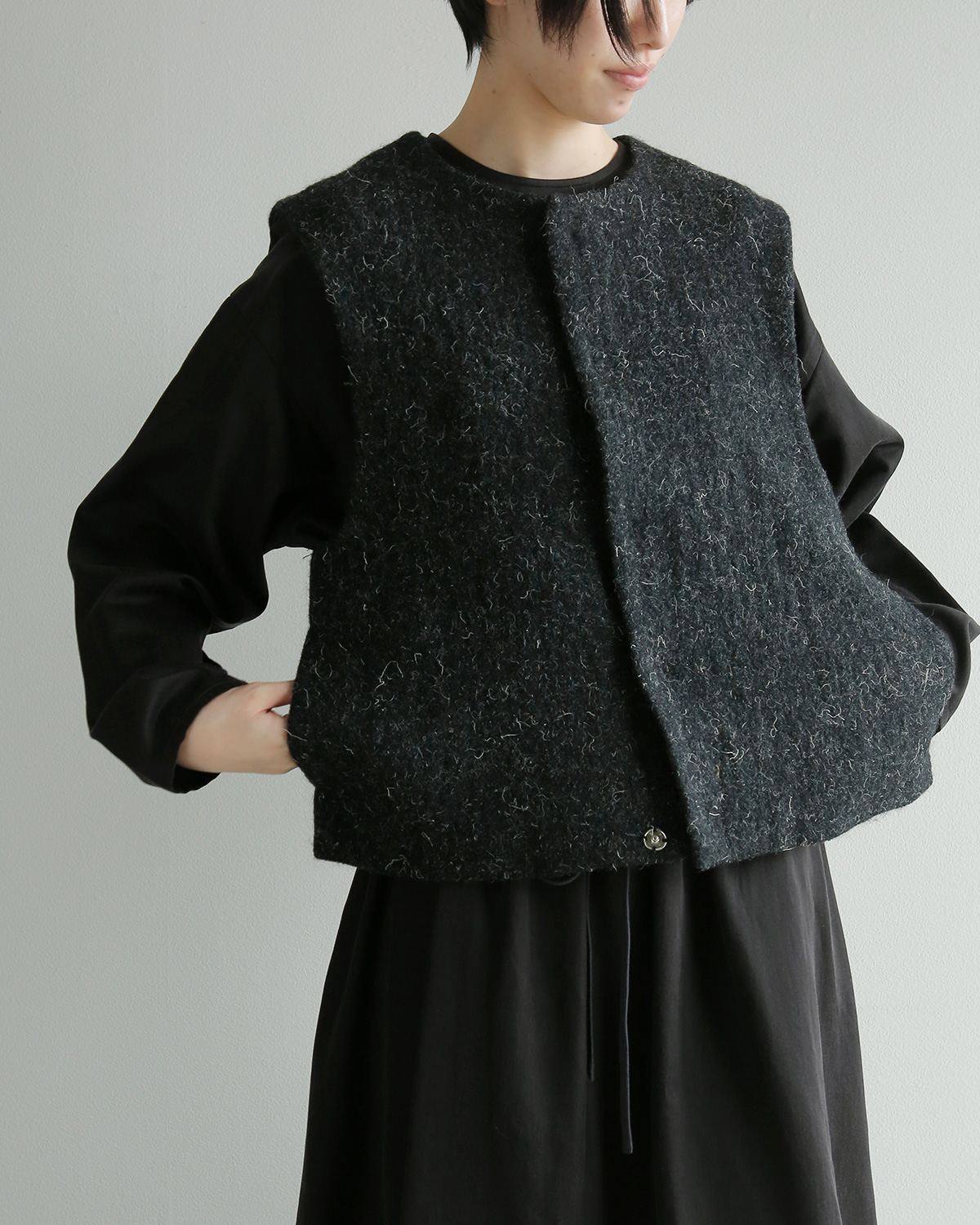 COSMIC WONDER(�R�Y�~�b�N�����_�[)�V�F�b�g�����h�E�[�� �x�X�g Nostalgic painters winter vest 24cw09025