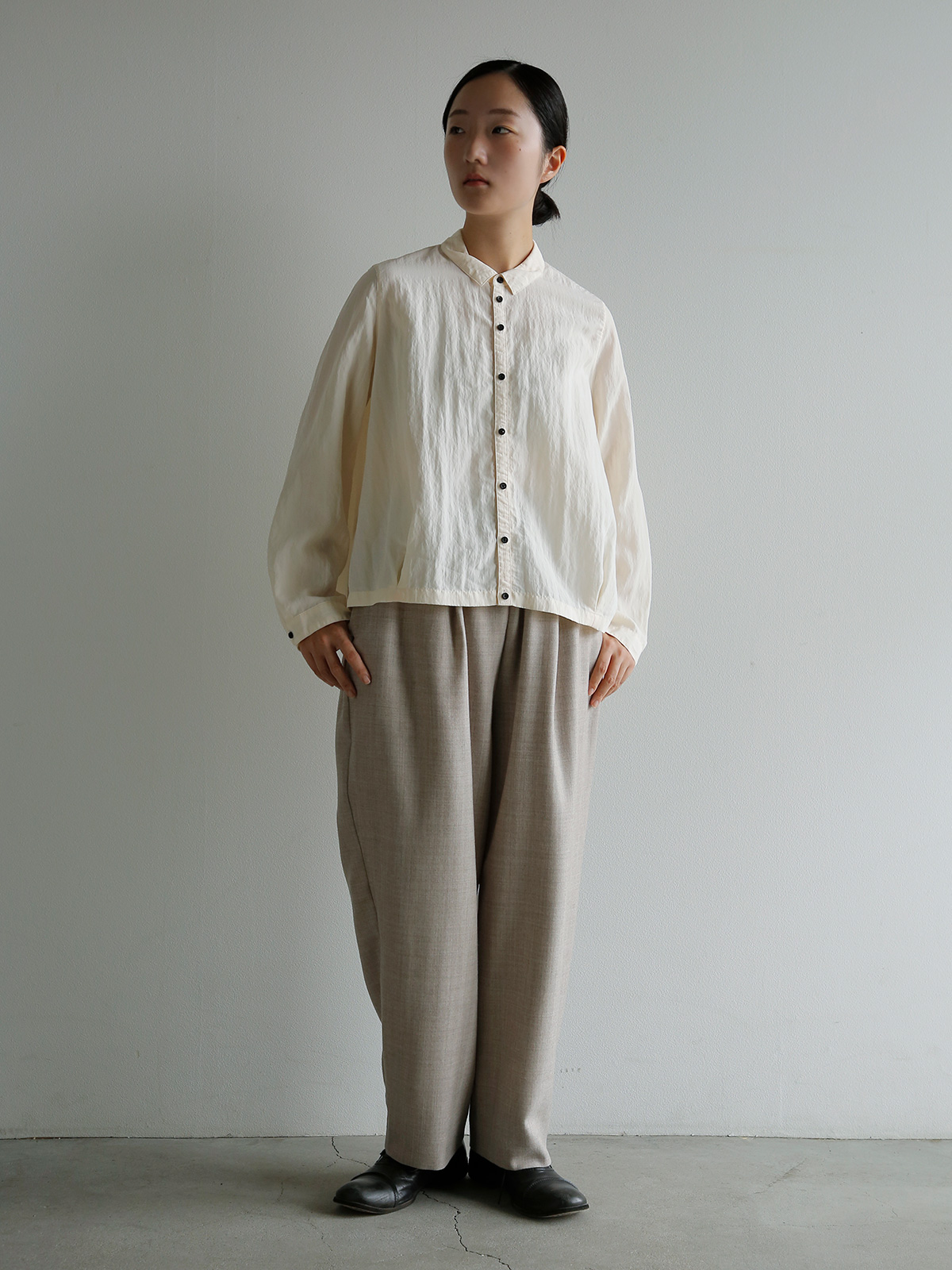 COSMIC WONDER(�R�Y�~�b�N�����_�[)�E�[�� �~�j�}���p���c Nostalgic artists minimal slacks 24cw12039