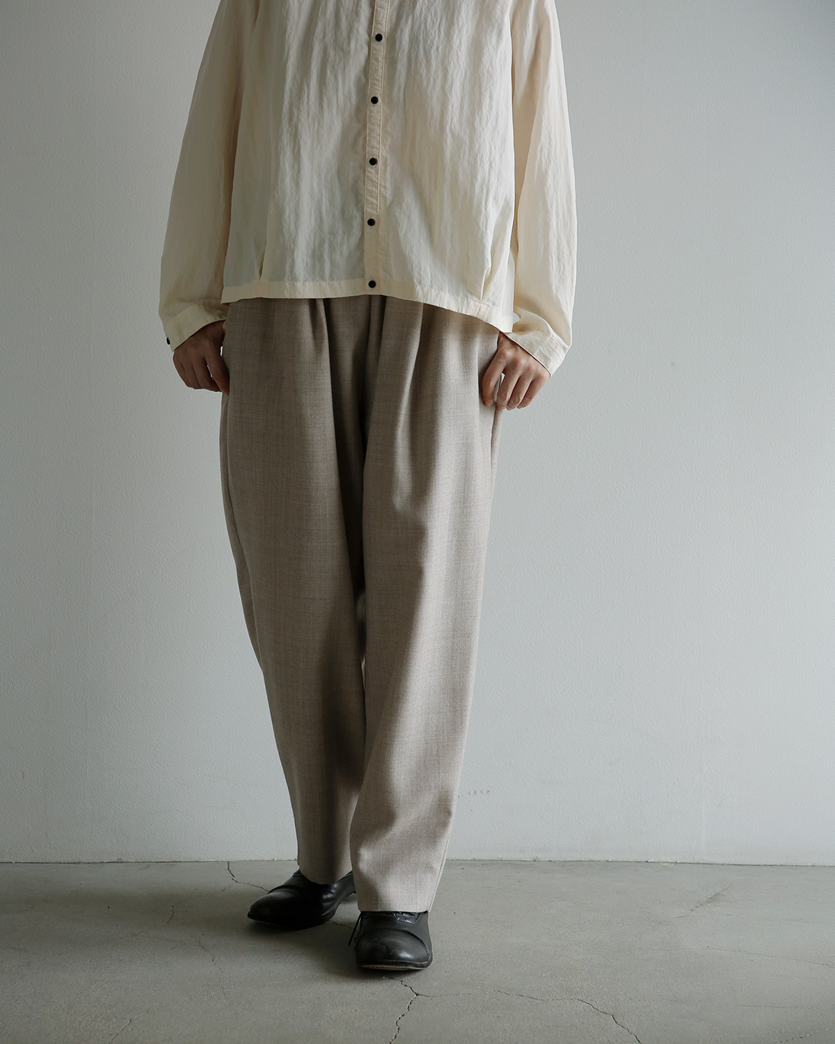 COSMIC WONDER(�R�Y�~�b�N�����_�[)�E�[�� �~�j�}���p���c Nostalgic artists minimal slacks 24cw12039