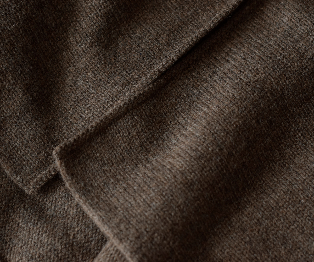 COSMIC WONDER(�R�Y�~�b�N�����_�[)�u���e�B�b�V���E�[�� �j�b�g �J�[�f�B�K�� British wool knitted farmer cardigan 24cw43022