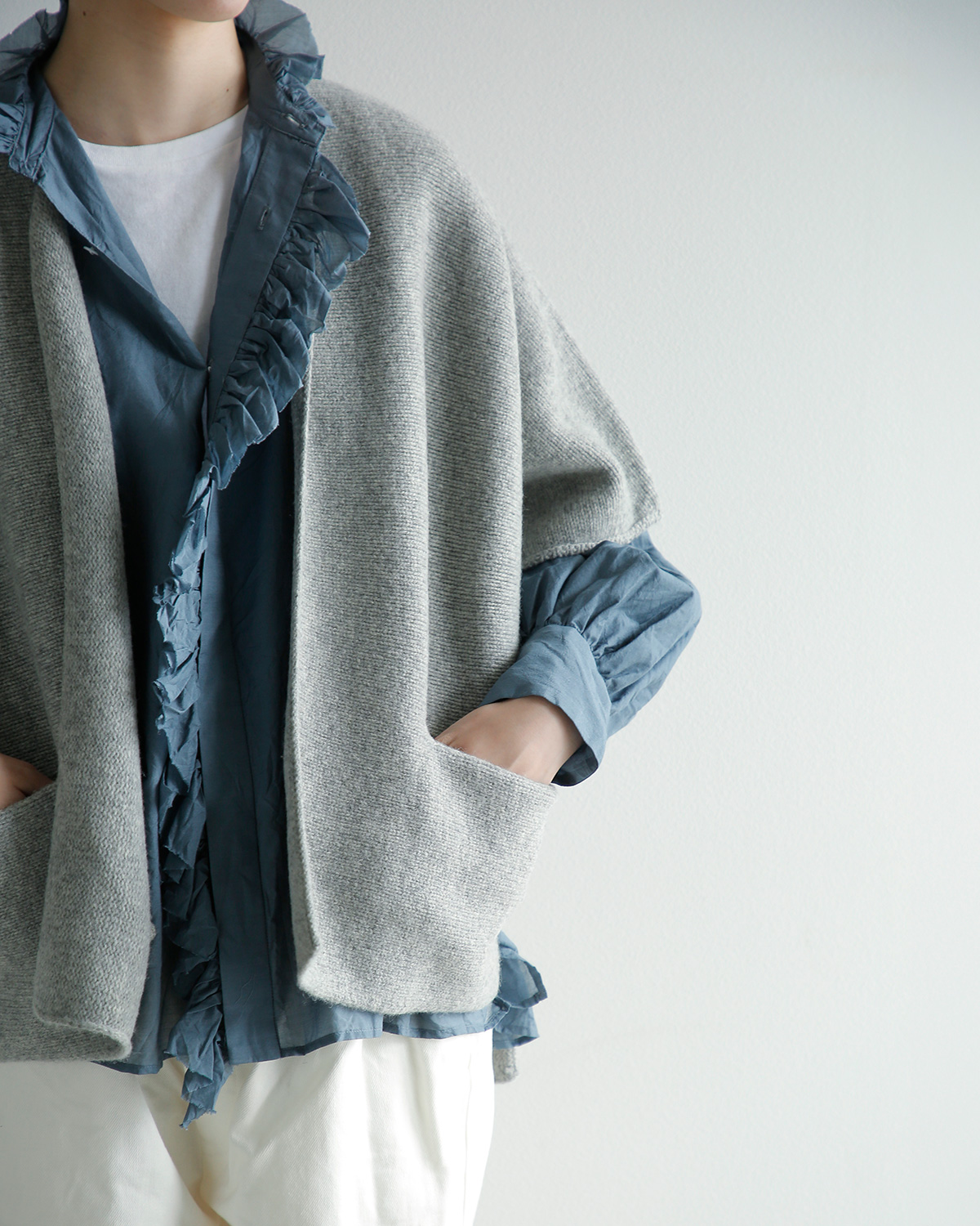 COSMIC WONDER(�R�Y�~�b�N�����_�[)�u���e�B�b�V���E�[�� �j�b�g �J�[�f�B�K�� British wool knitted farmer cardigan 24cw43022